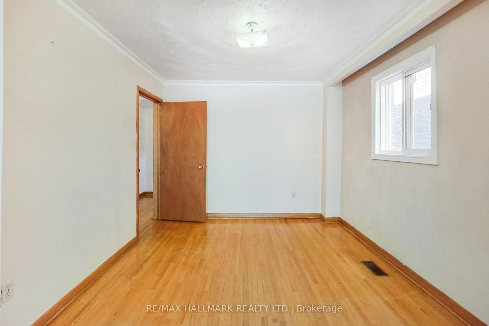 Photo 13 of 76 Main Street, Toronto, East End-Danforth — HOMEH