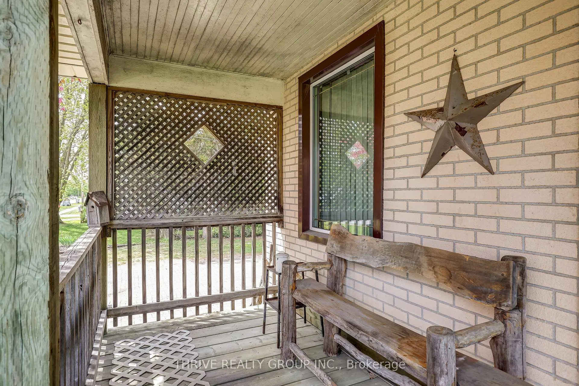Photo 4 of 8582 Glendon Drive, Strathroy-Caradoc, Mount Brydges — HOMEH