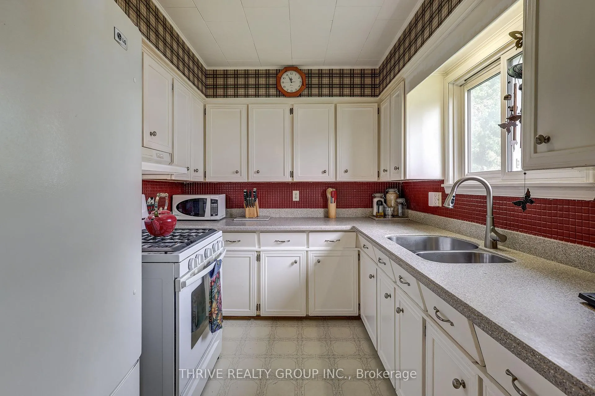 Photo 17 of 8582 Glendon Drive, Strathroy-Caradoc, Mount Brydges — HOMEH