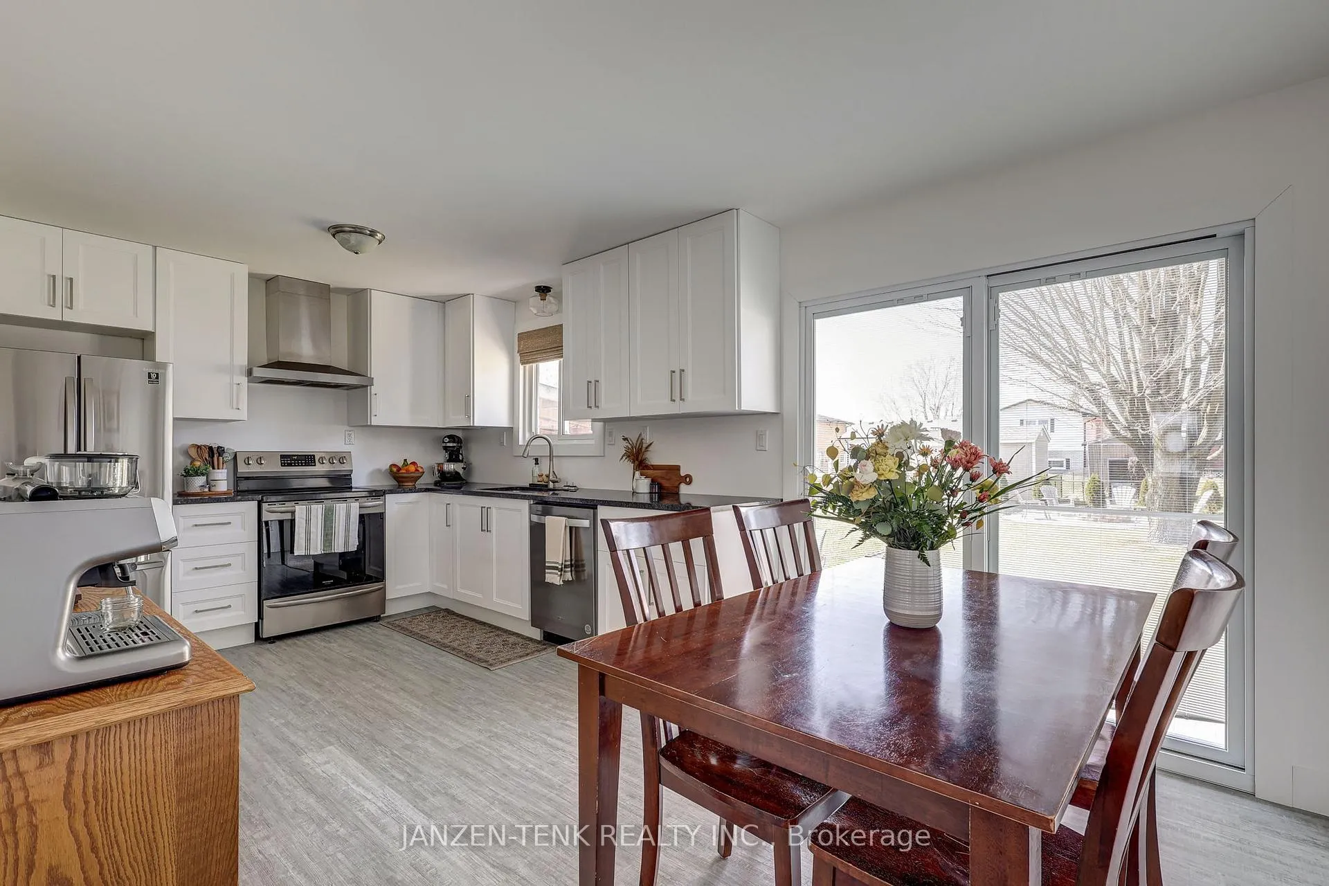 Photo 25 of 24 Centennial Avenue, Aylmer — HOMEH
