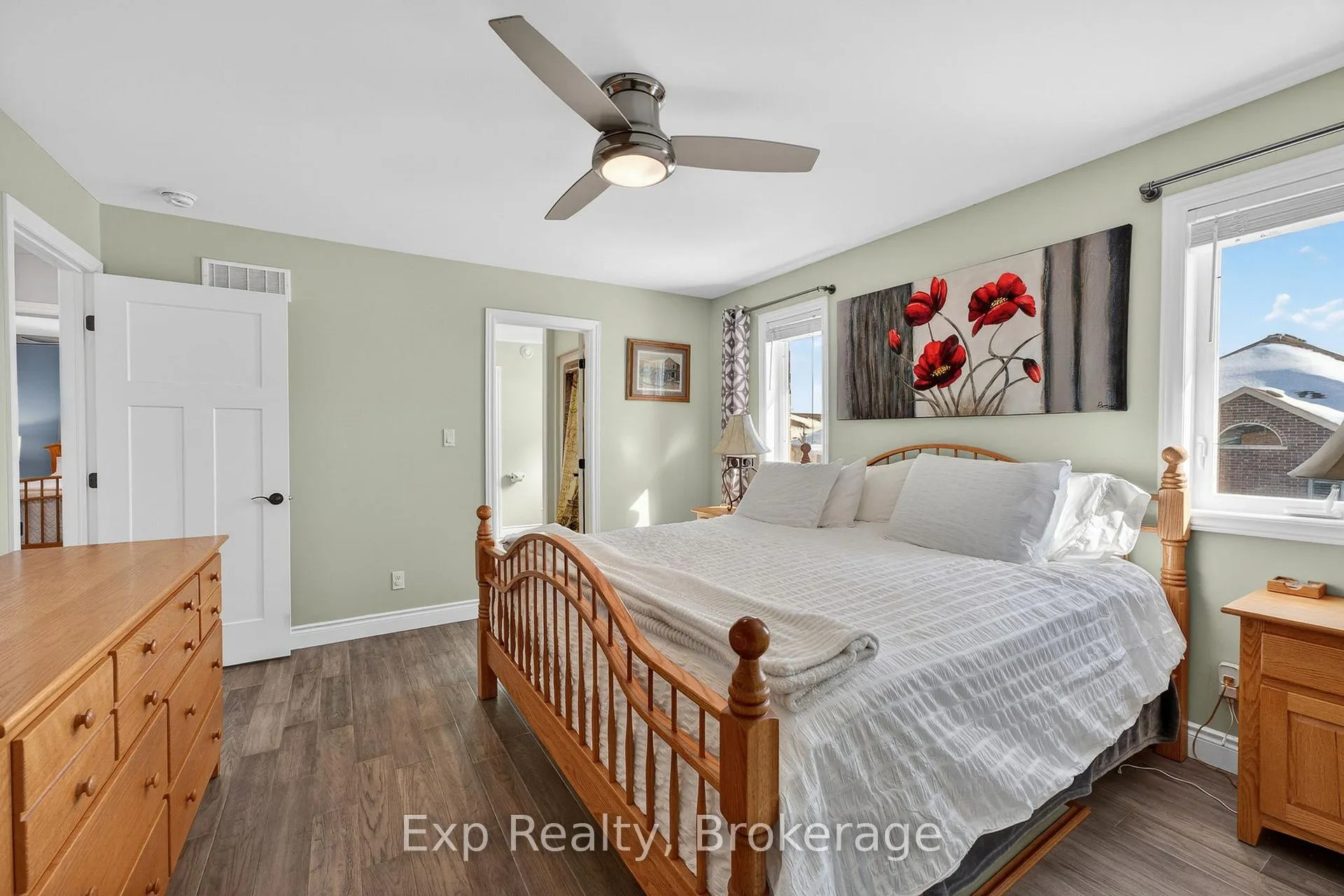 Photo 16 of 15 Kempton Avenue, Belleville, Thurlow Ward — HOMEH