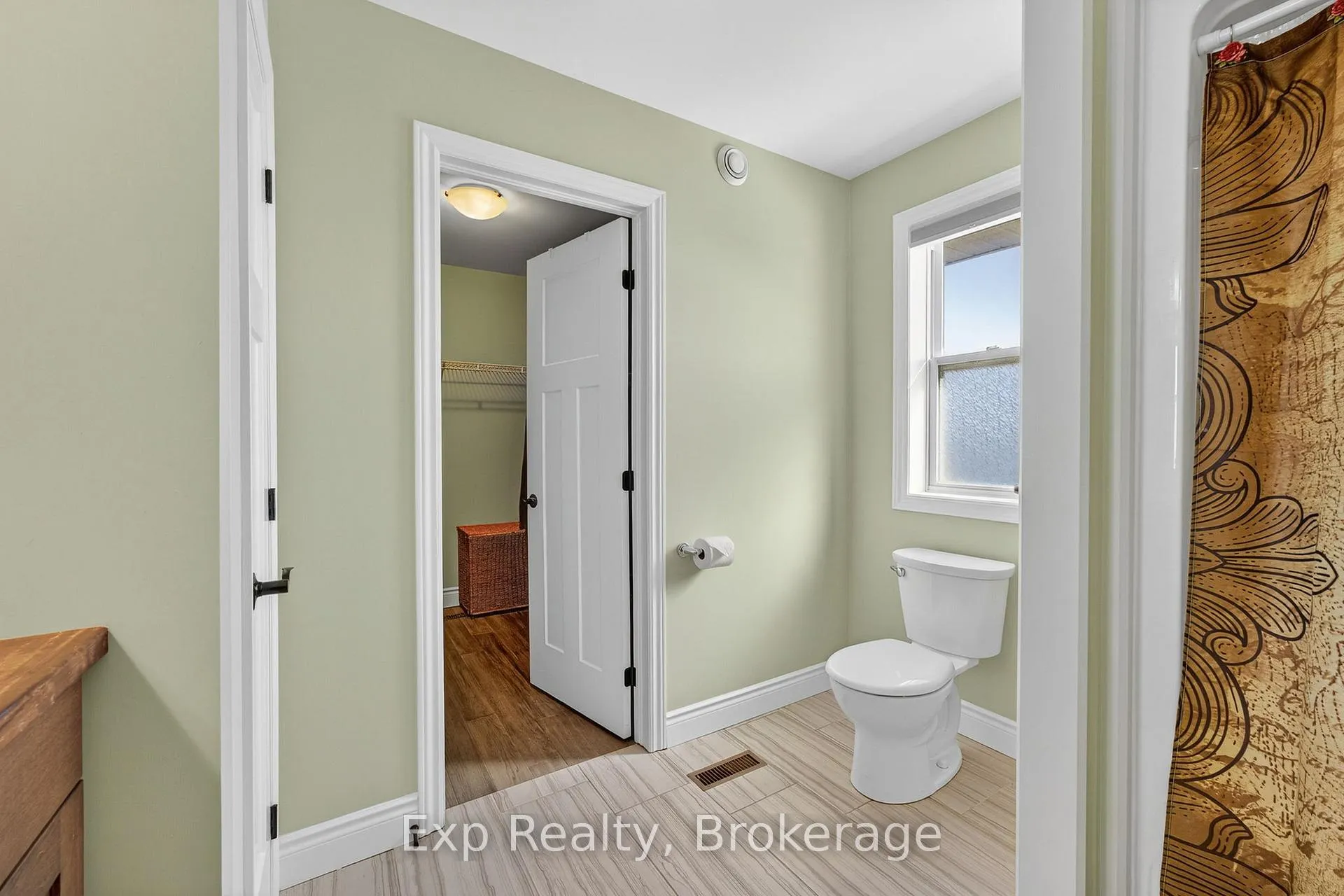 Photo 18 of 15 Kempton Avenue, Belleville, Thurlow Ward — HOMEH