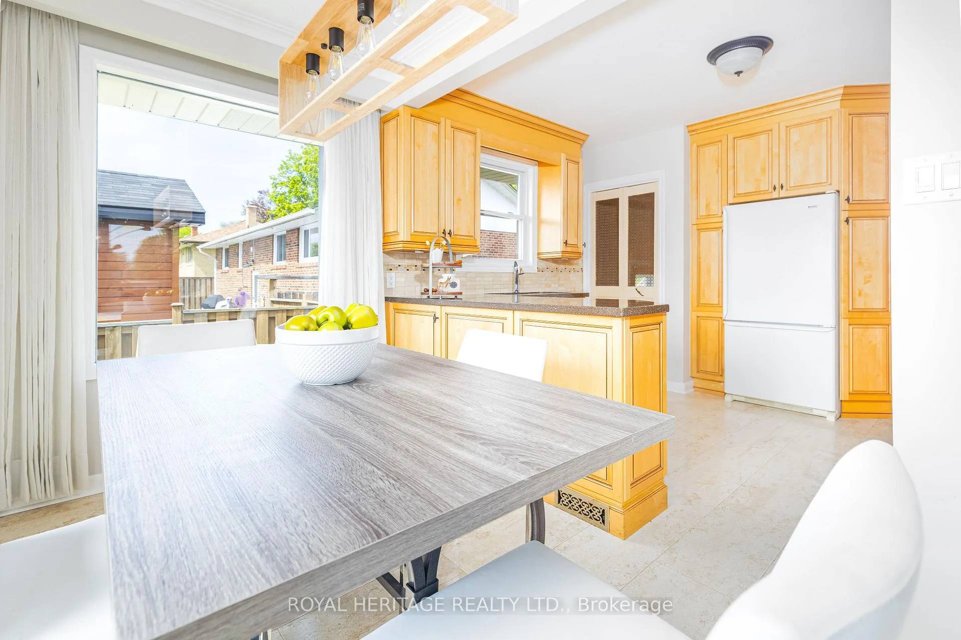 Photo 15 of 1000 Giffard Street, Whitby, Lynde Creek — HOMEH