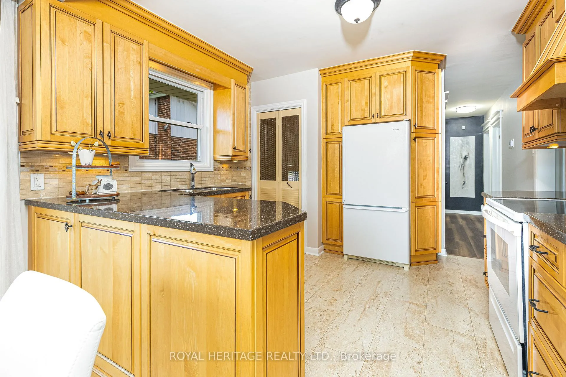 Photo 17 of 1000 Giffard Street, Whitby, Lynde Creek — HOMEH