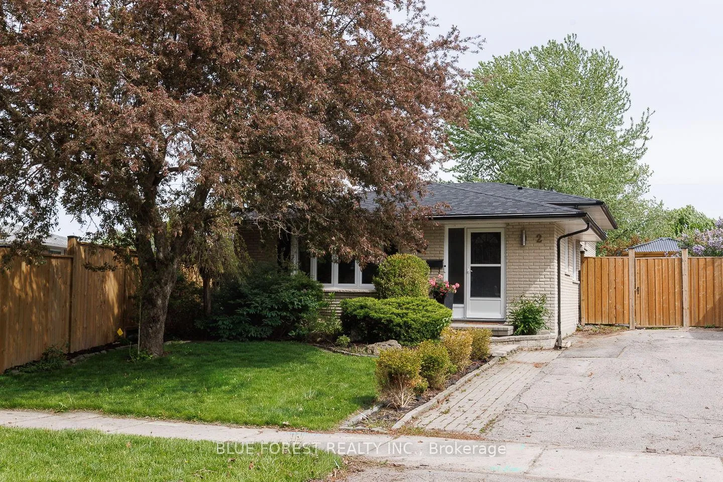 Front of 2 Surrey Crescent