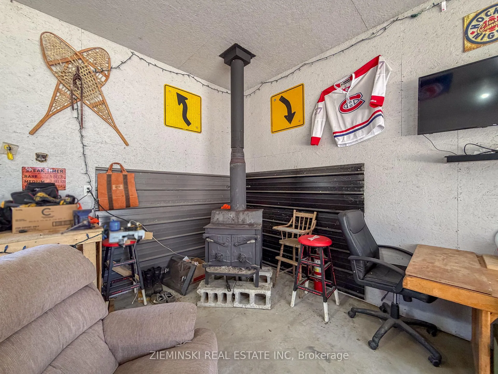 Photo 32 of 435 Esker Road, Timmins, TM - Outside East — HOMEH