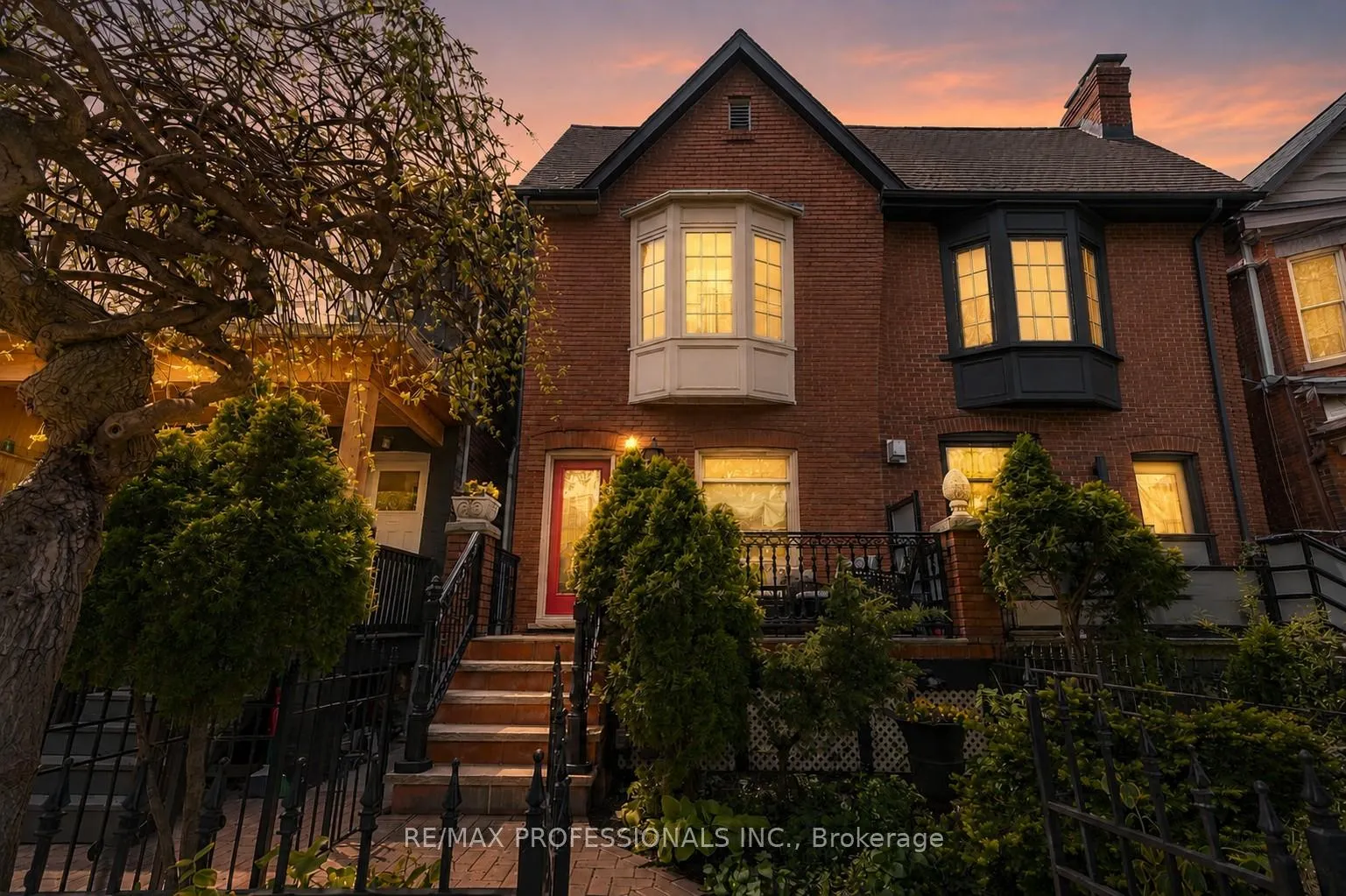 Photo 4 of 202 St Helen's Avenue, Toronto, Dufferin Grove — HOMEH