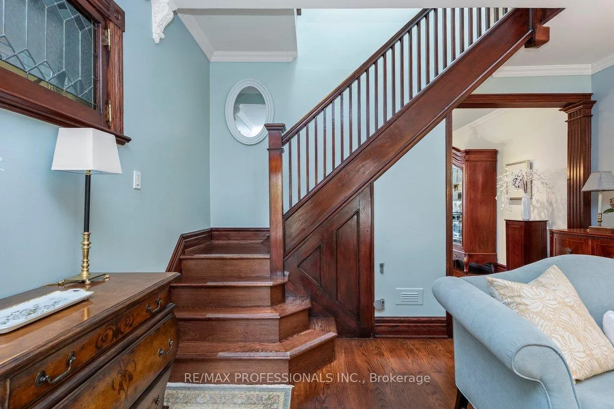 Photo 13 of 202 St Helen's Avenue, Toronto, Dufferin Grove — HOMEH