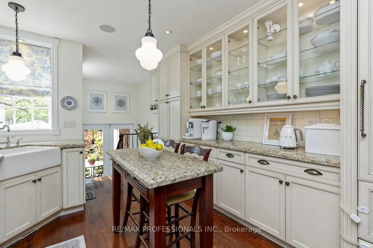 Photo 16 of 202 St Helen's Avenue, Toronto, Dufferin Grove — HOMEH