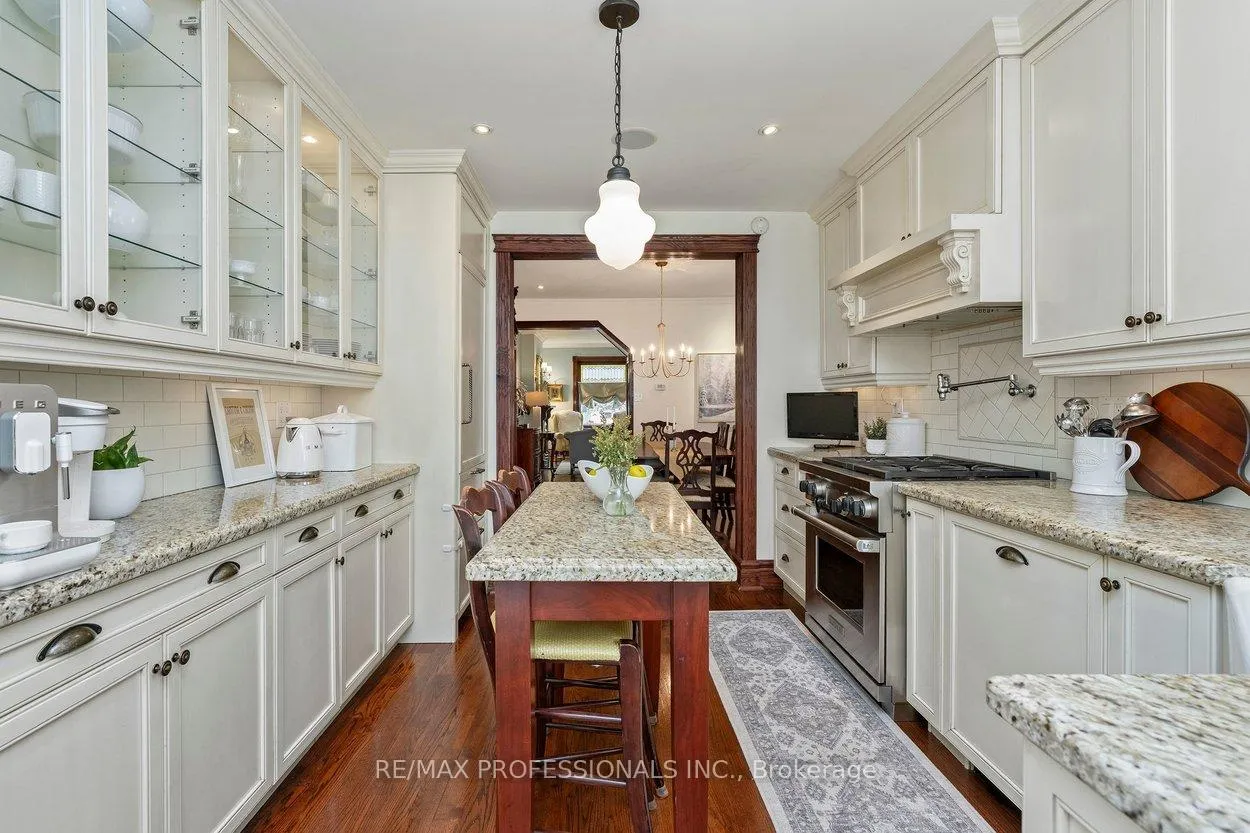 Photo 17 of 202 St Helen's Avenue, Toronto, Dufferin Grove — HOMEH