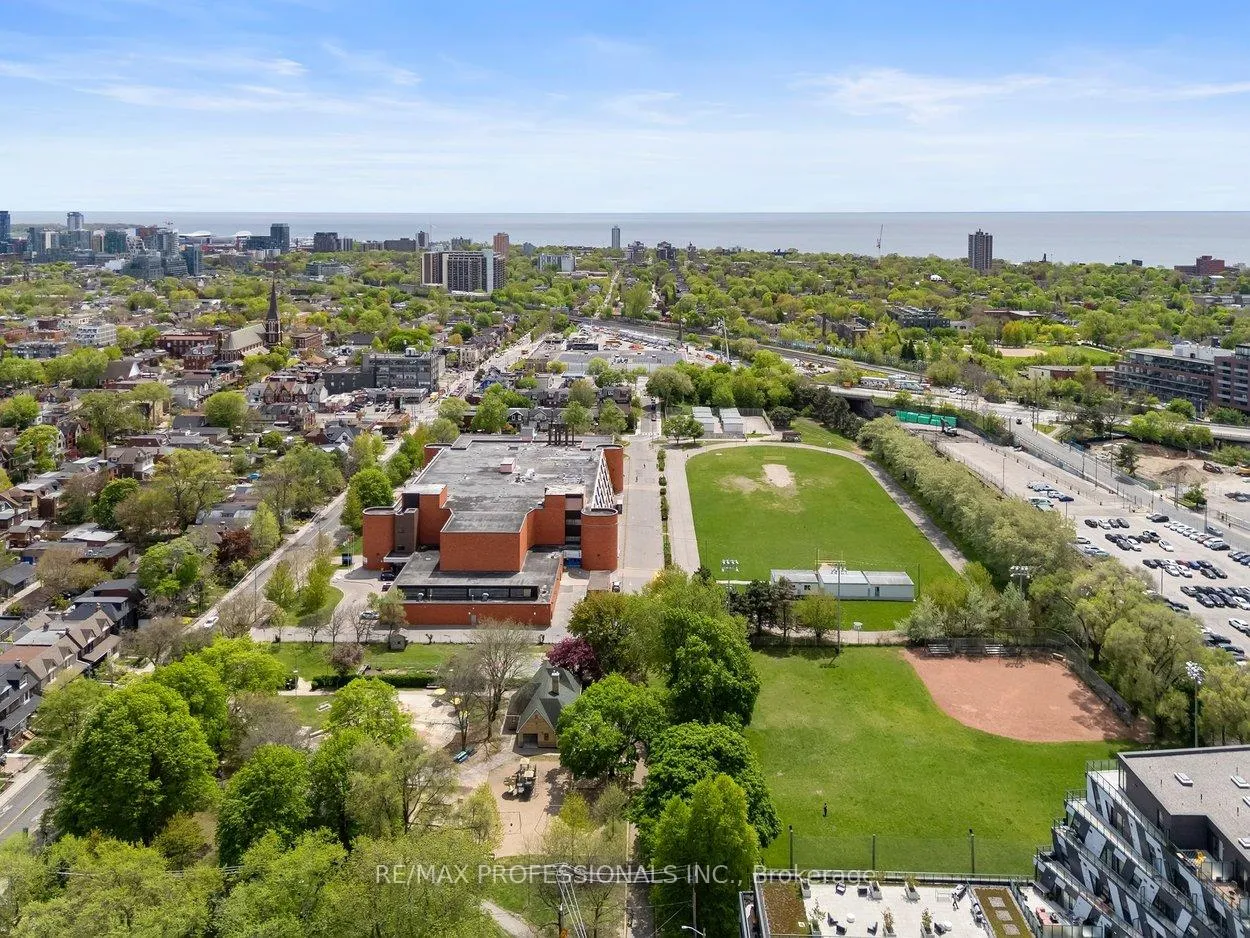 Photo 48 of 202 St Helen's Avenue, Toronto, Dufferin Grove — HOMEH