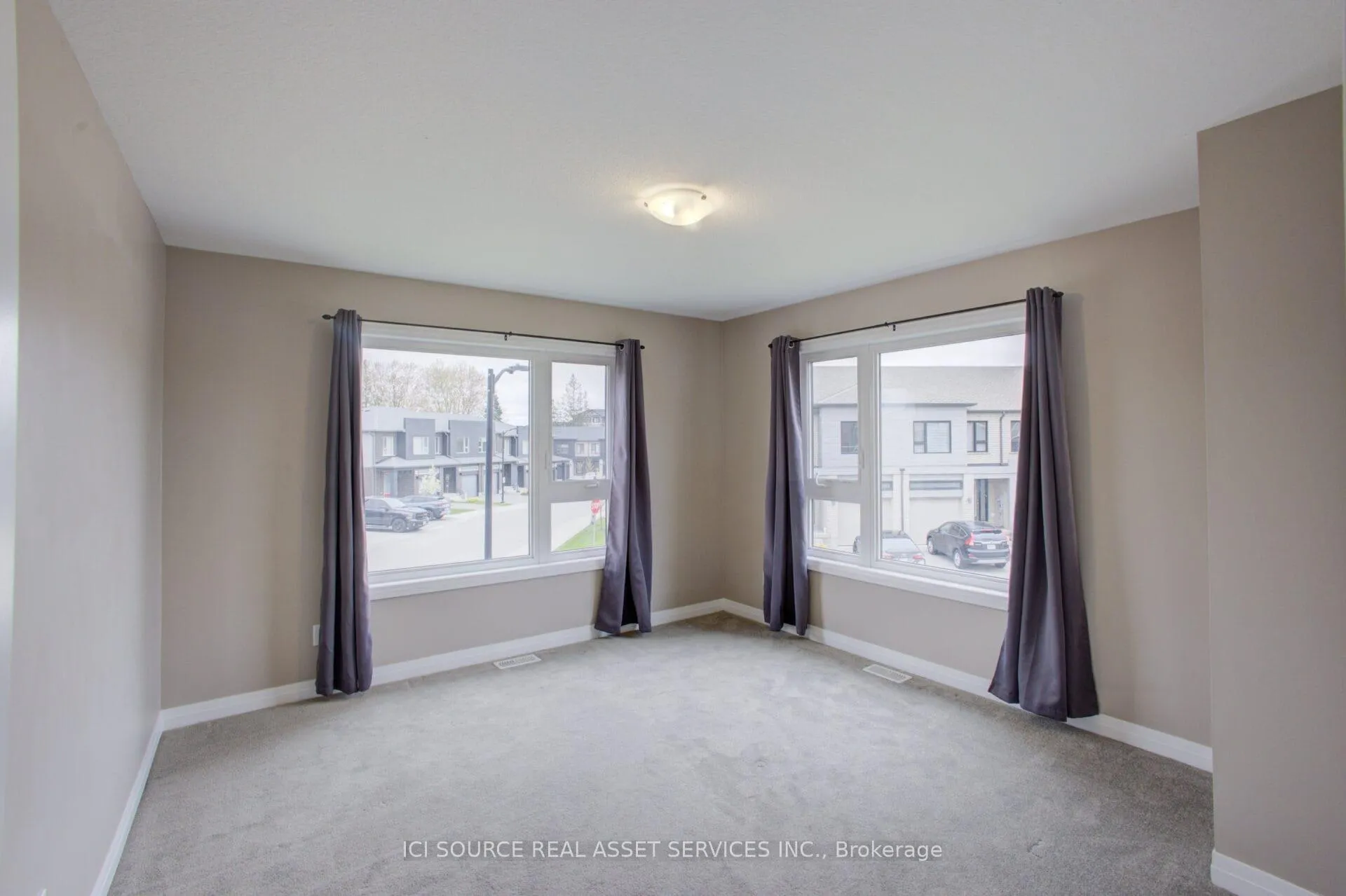 Photo 18 of 100 Pony Way, Kitchener — HOMEH