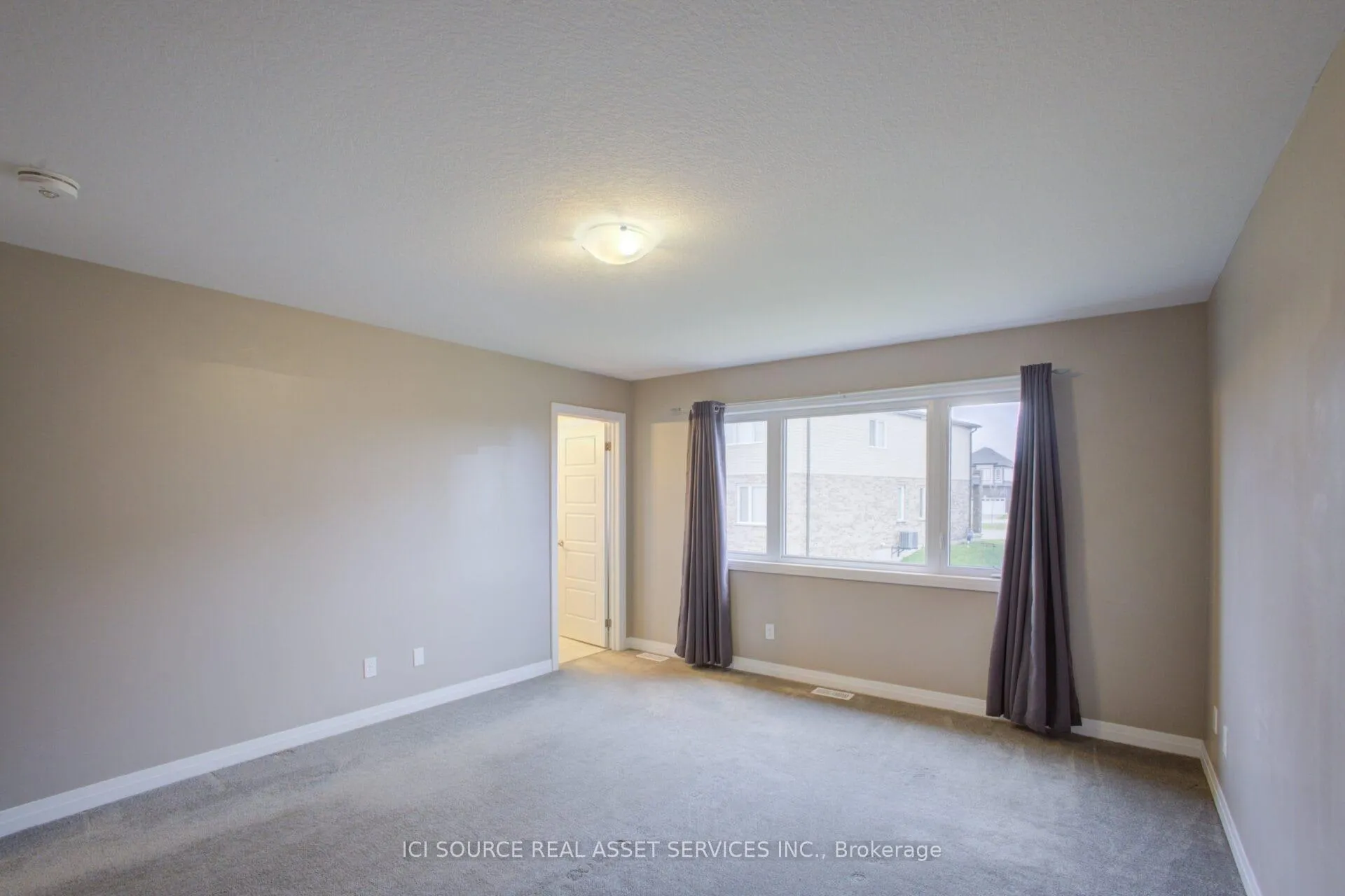 Photo 22 of 100 Pony Way, Kitchener — HOMEH