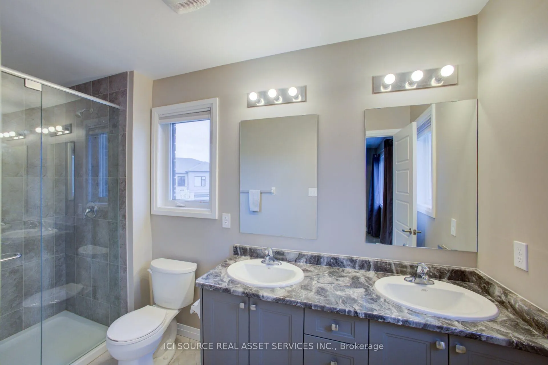 Photo 23 of 100 Pony Way, Kitchener — HOMEH