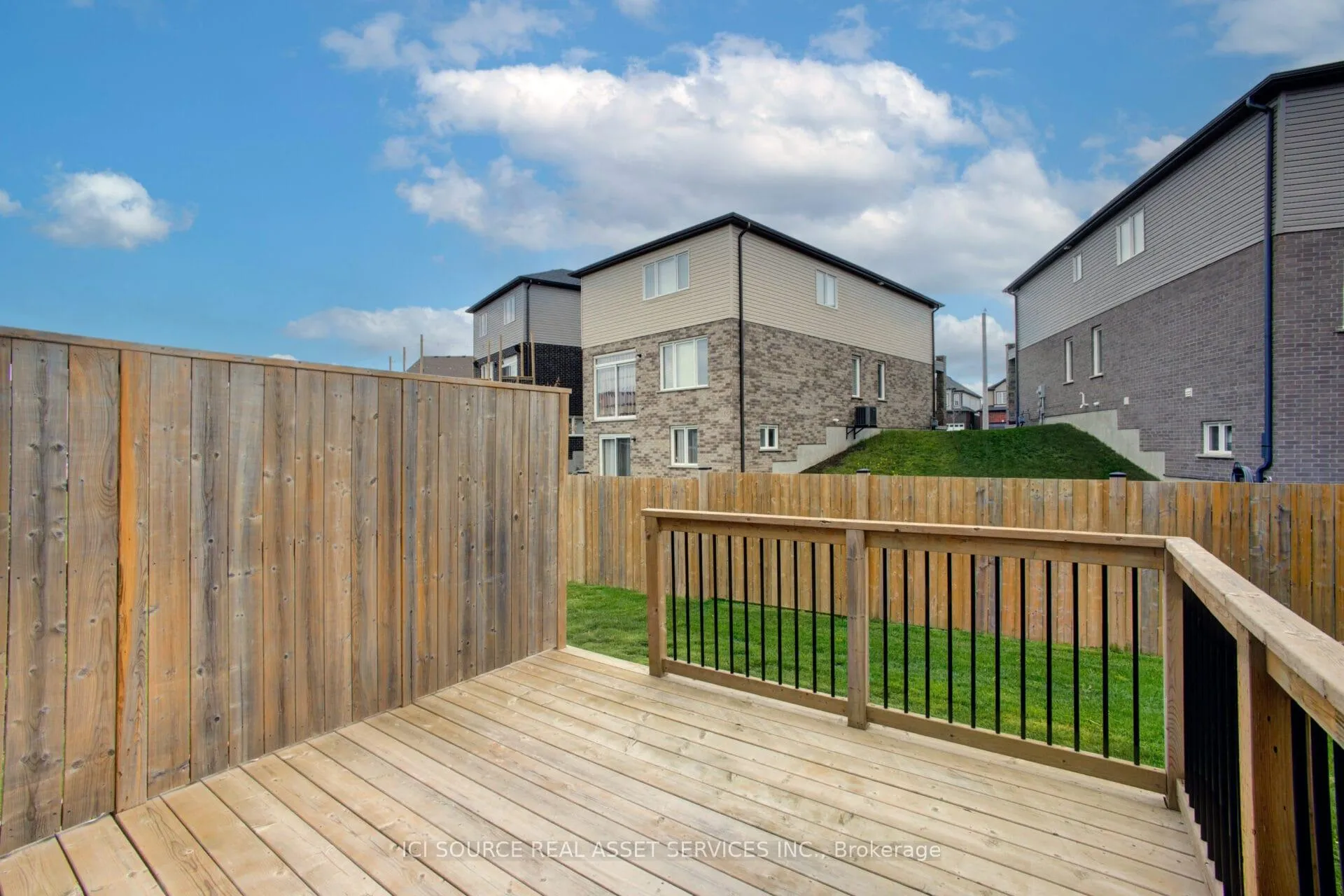 Photo 29 of 100 Pony Way, Kitchener — HOMEH