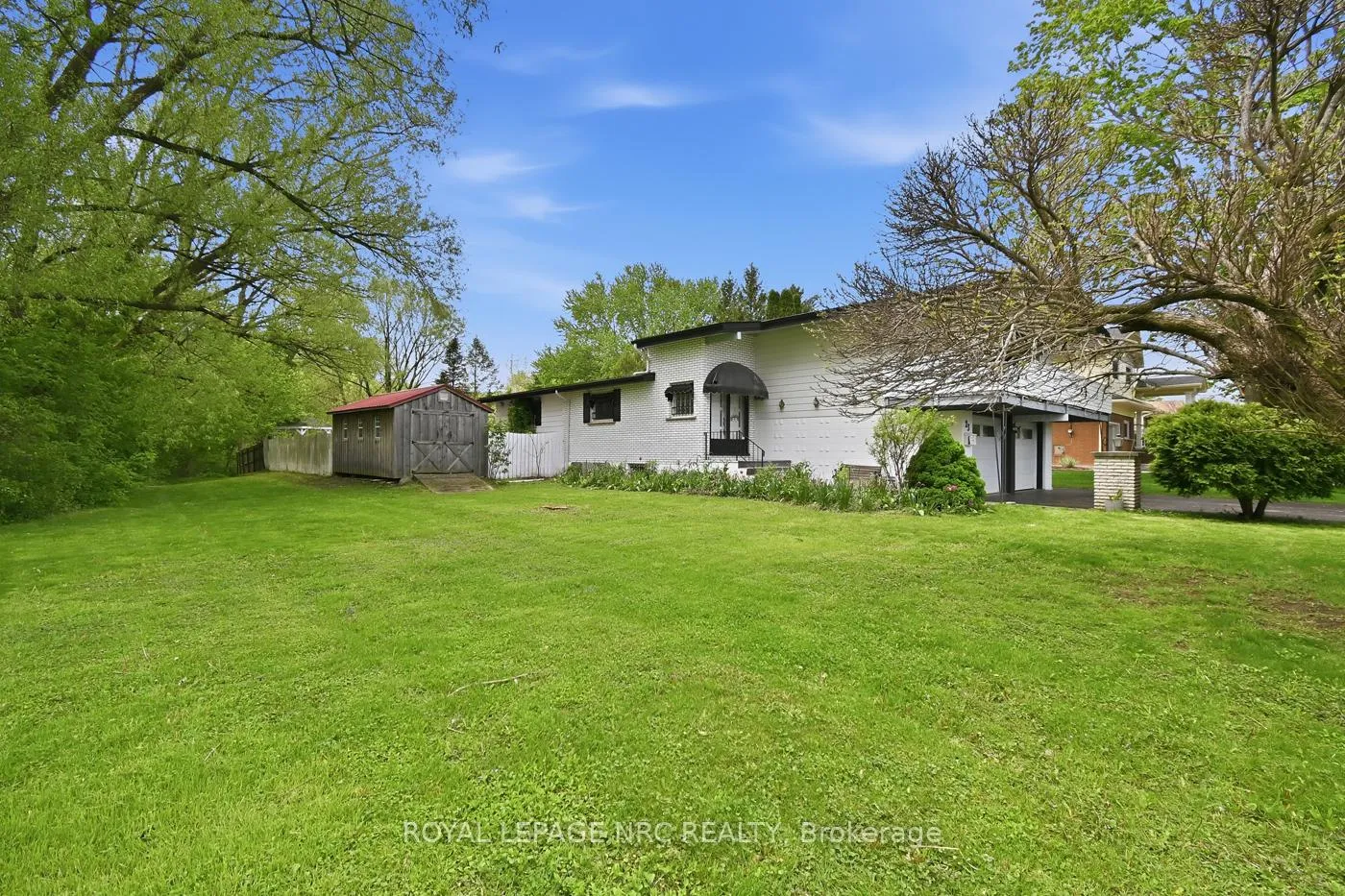 Photo 4 of 23 Chantler Road, Welland, West Welland — HOMEH