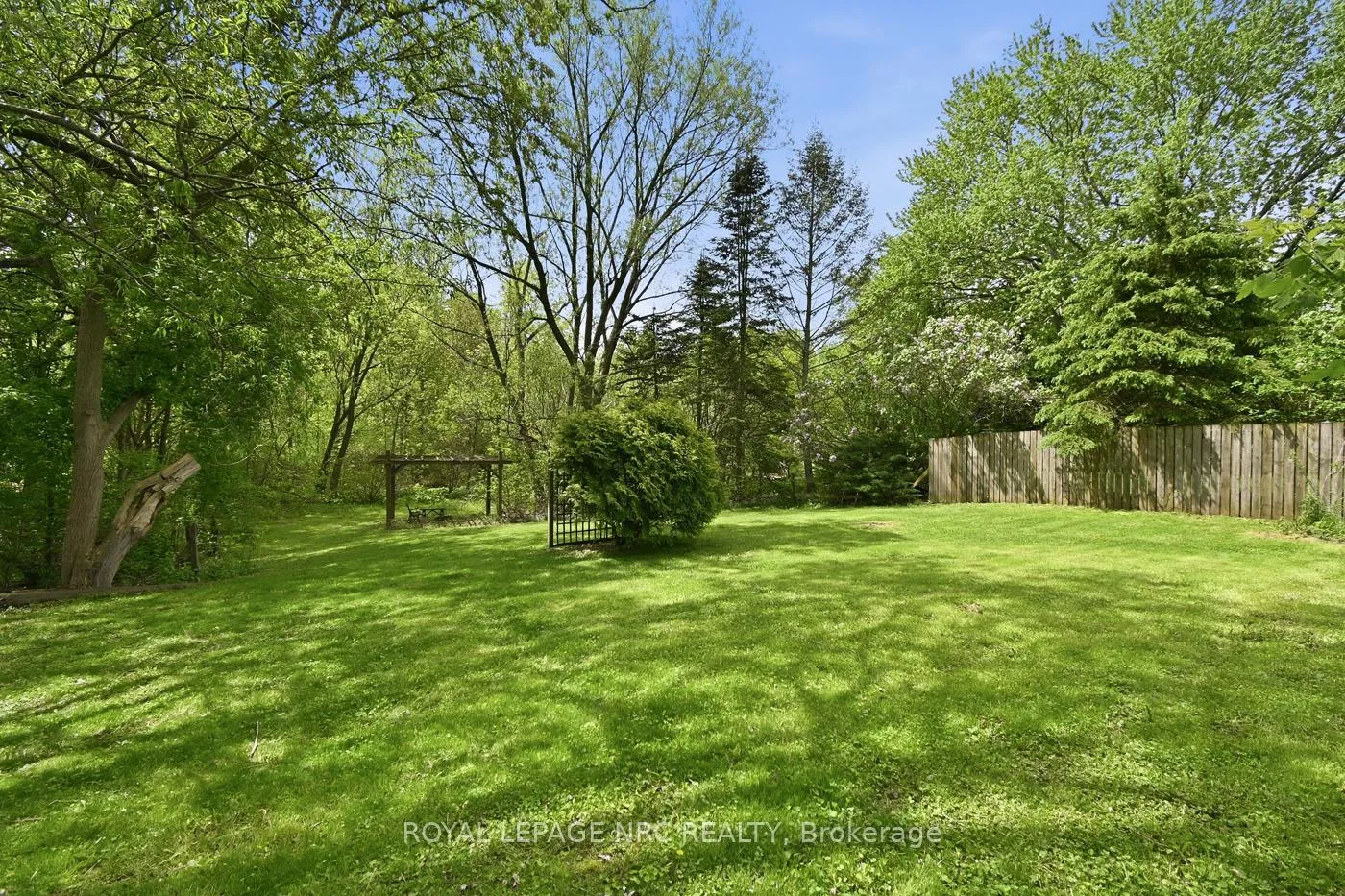 Photo 11 of 23 Chantler Road, Welland, West Welland — HOMEH