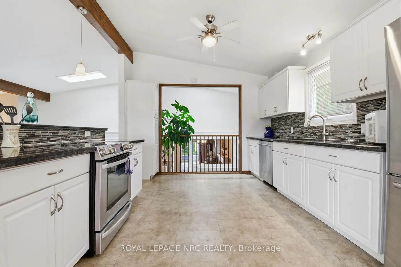 Photo 20 of 23 Chantler Road, Welland, West Welland — HOMEH