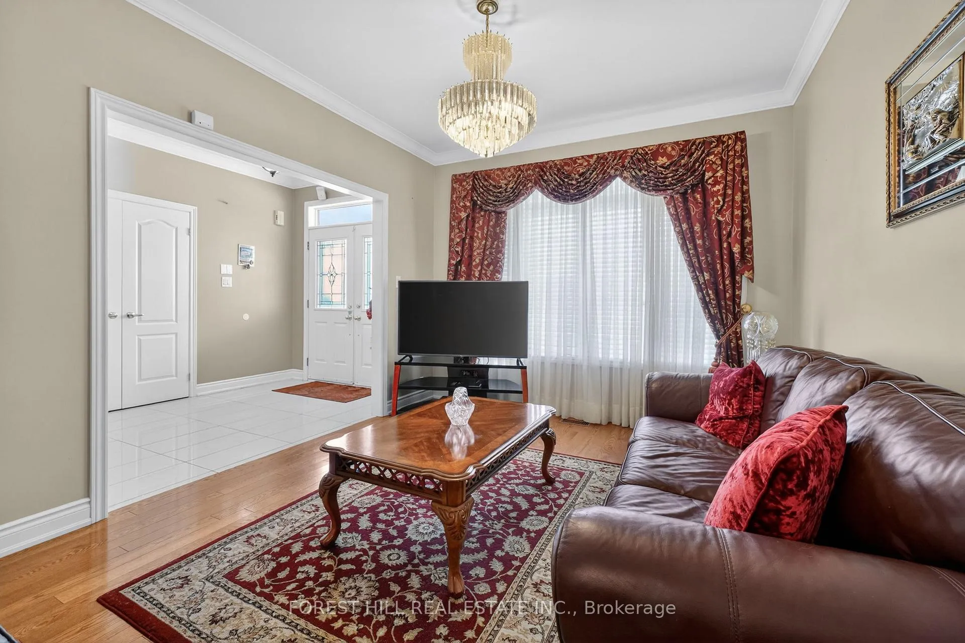 Photo 3 of Unit 17, 17 Amalfi Court, Vaughan, West Woodbridge — HOMEH