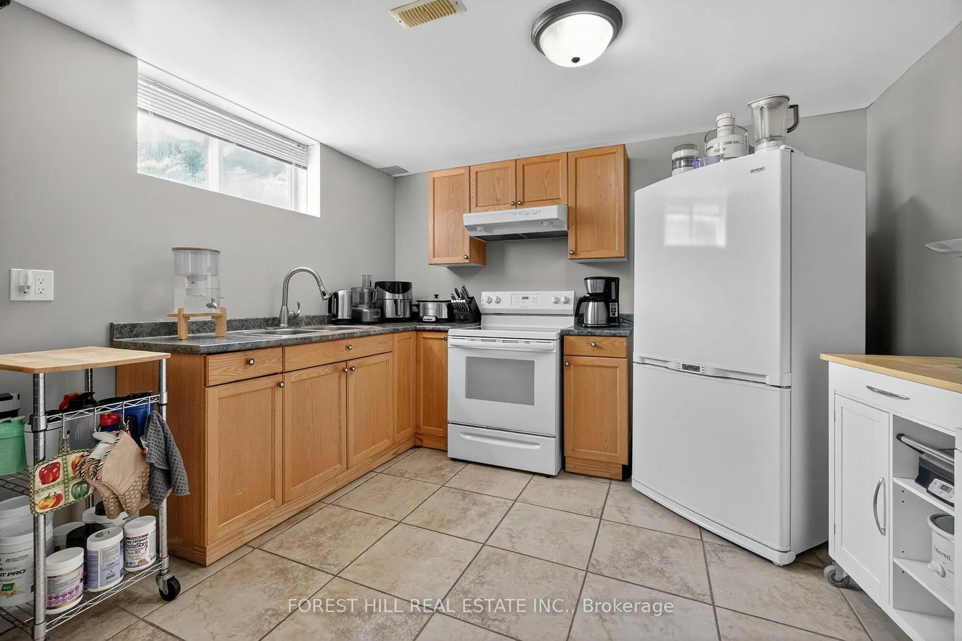 Photo 18 of Unit 17, 17 Amalfi Court, Vaughan, West Woodbridge — HOMEH