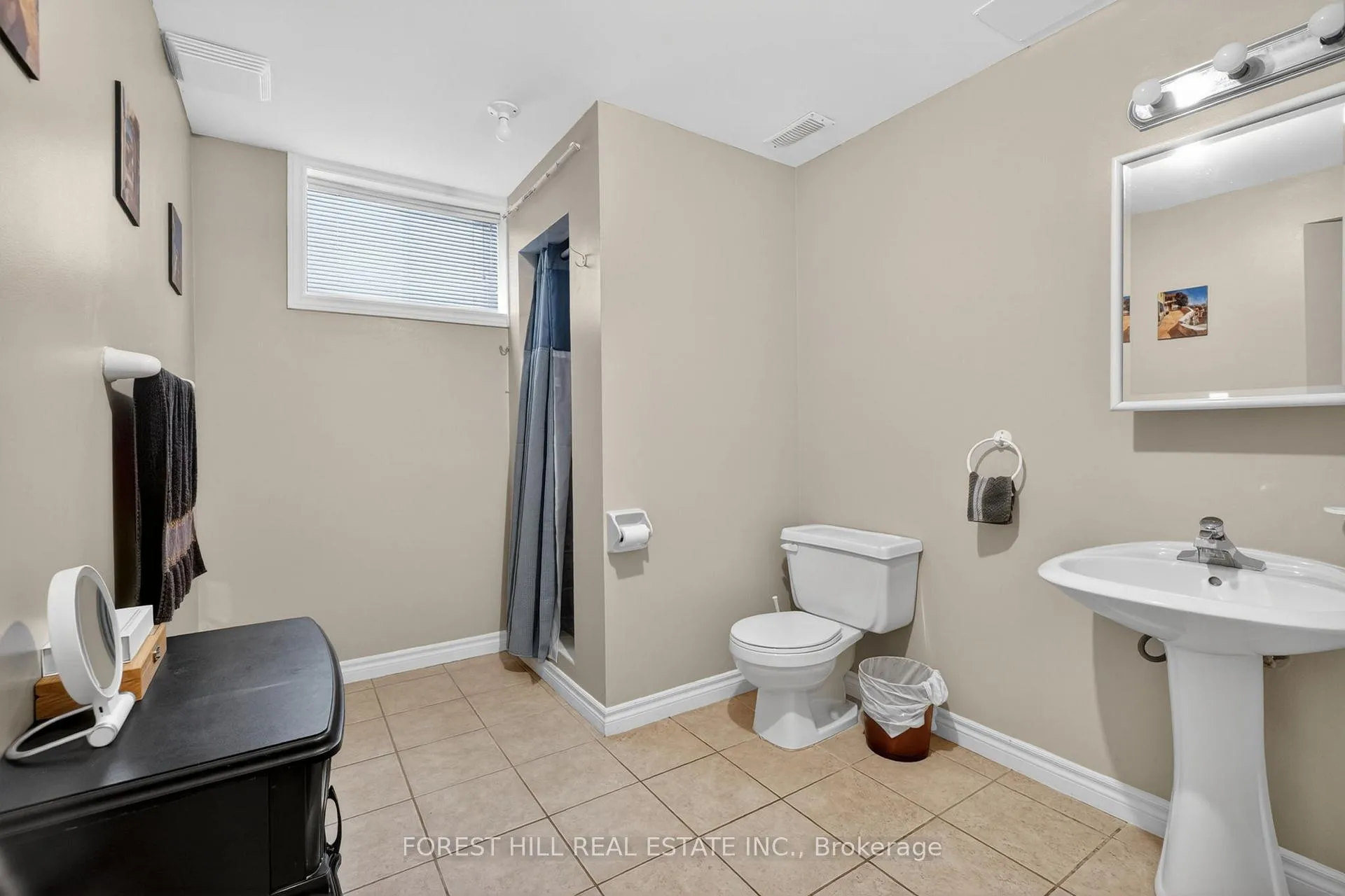 Photo 20 of Unit 17, 17 Amalfi Court, Vaughan, West Woodbridge — HOMEH