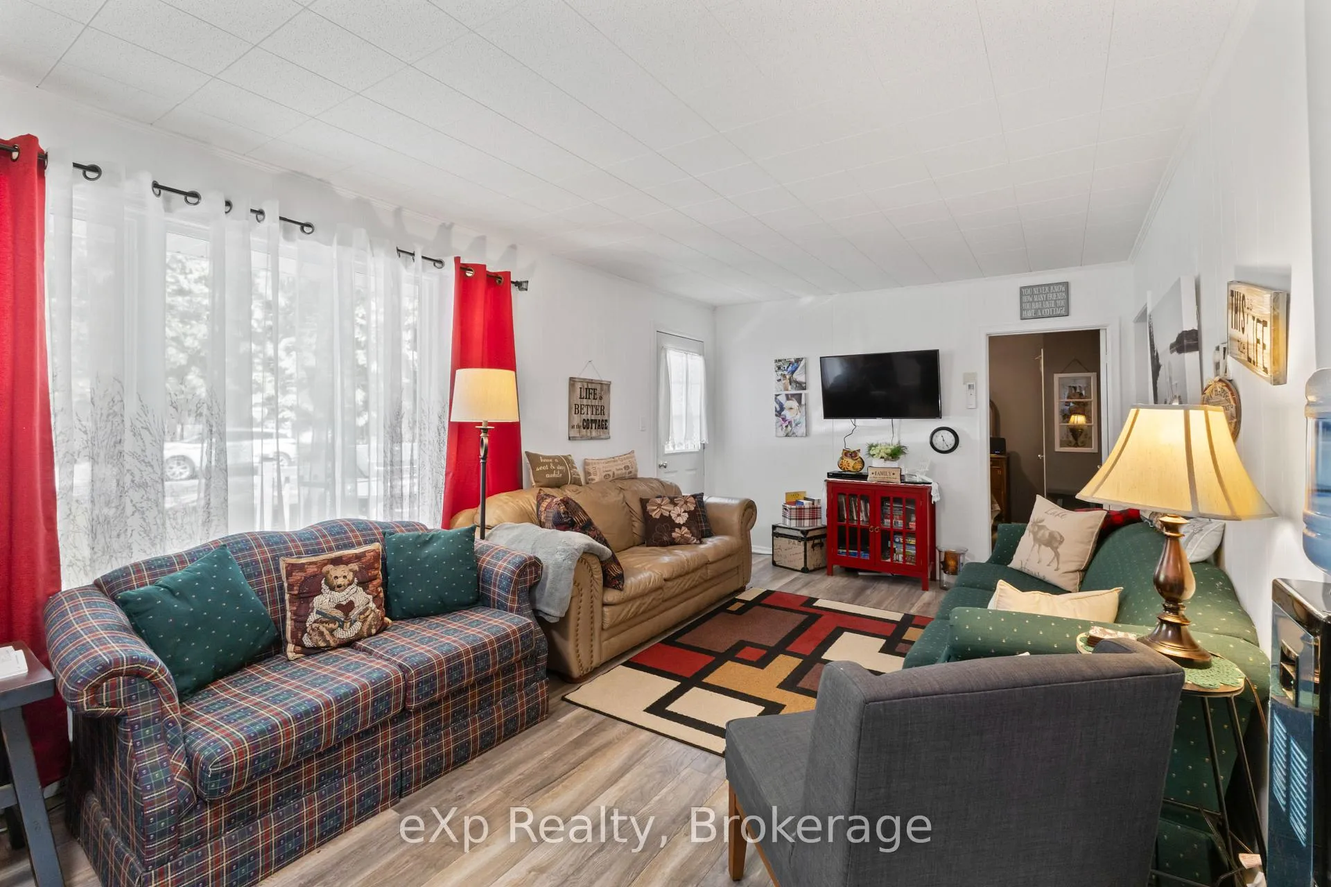 Photo 12 of 26 Mohawk Drive, Vaughan, Vellore Village — HOMEH