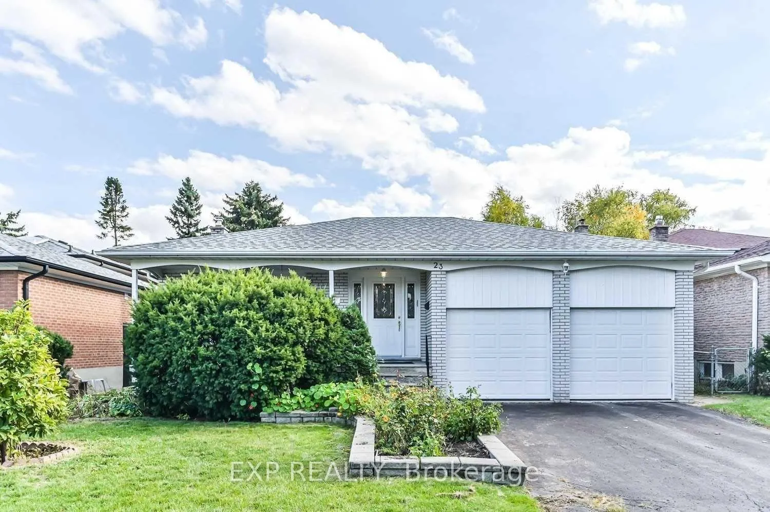 Photo 1 of 23 Markhaven Road, Markham, Unionville — HOMEH