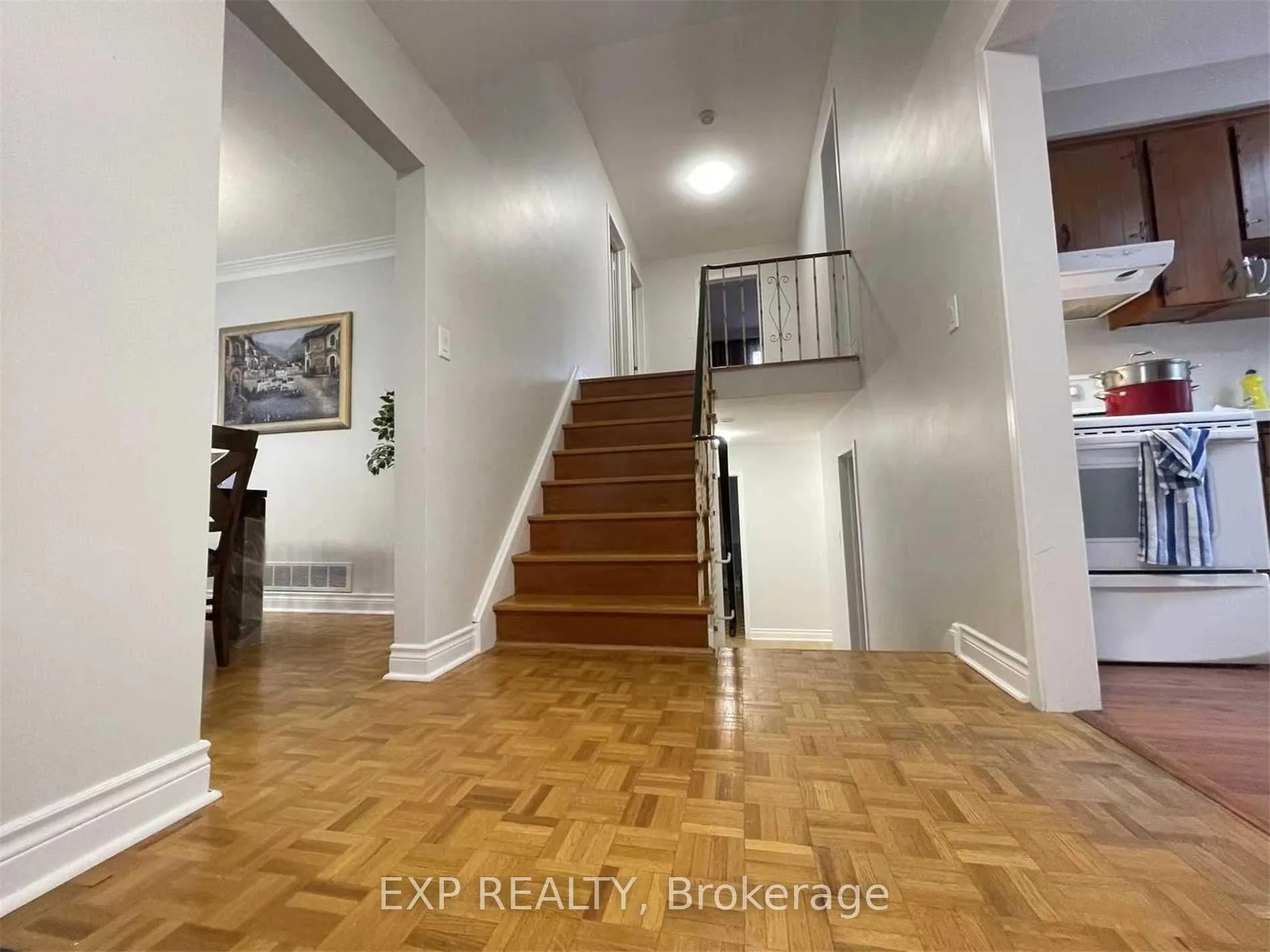 Photo 6 of 23 Markhaven Road, Markham, Unionville — HOMEH