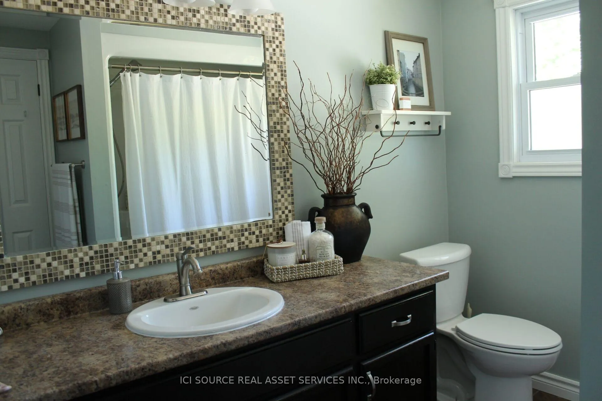 Photo 15 of 112 Thornhill Crescent, Chatham-Kent — HOMEH