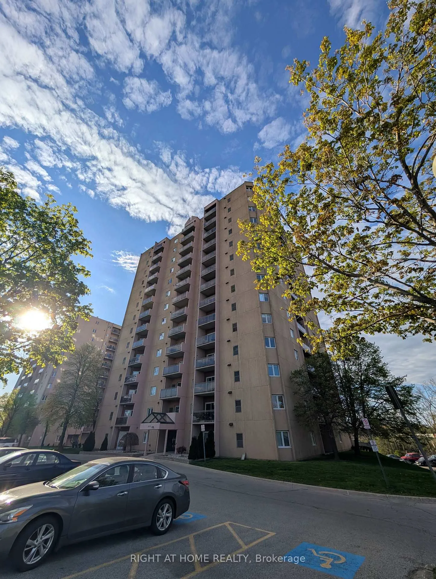 Front of Unit 408, 860 Commissioners Road E