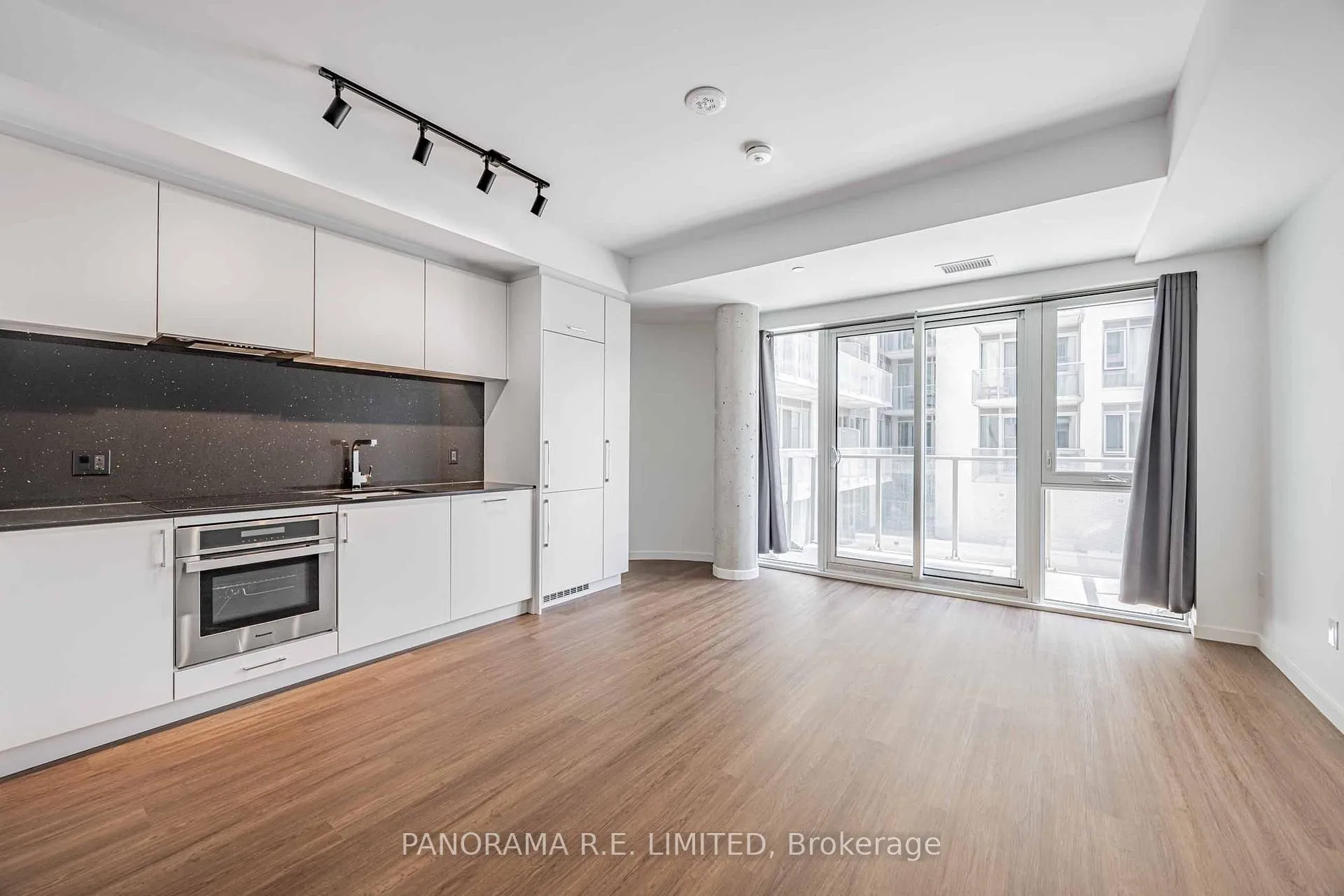 Photo 2 of Unit 305, 689 The Queensway, Etobicoke, Stonegate-Queensway — HOMEH