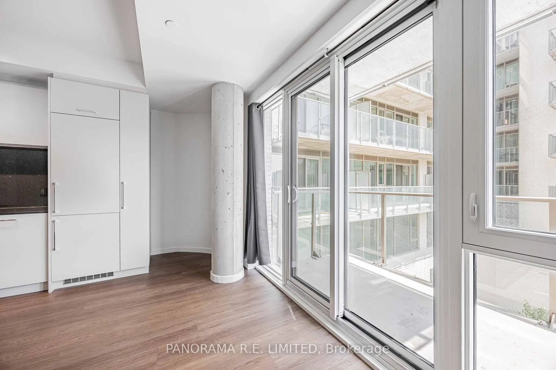 Photo 6 of Unit 305, 689 The Queensway, Etobicoke, Stonegate-Queensway — HOMEH