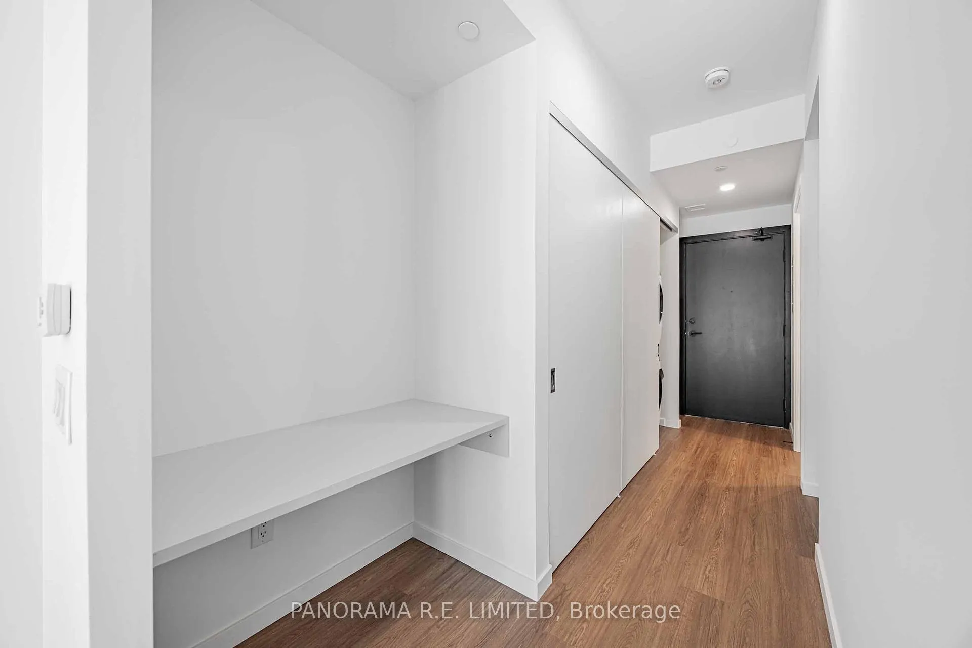 Photo 9 of Unit 305, 689 The Queensway, Etobicoke, Stonegate-Queensway — HOMEH