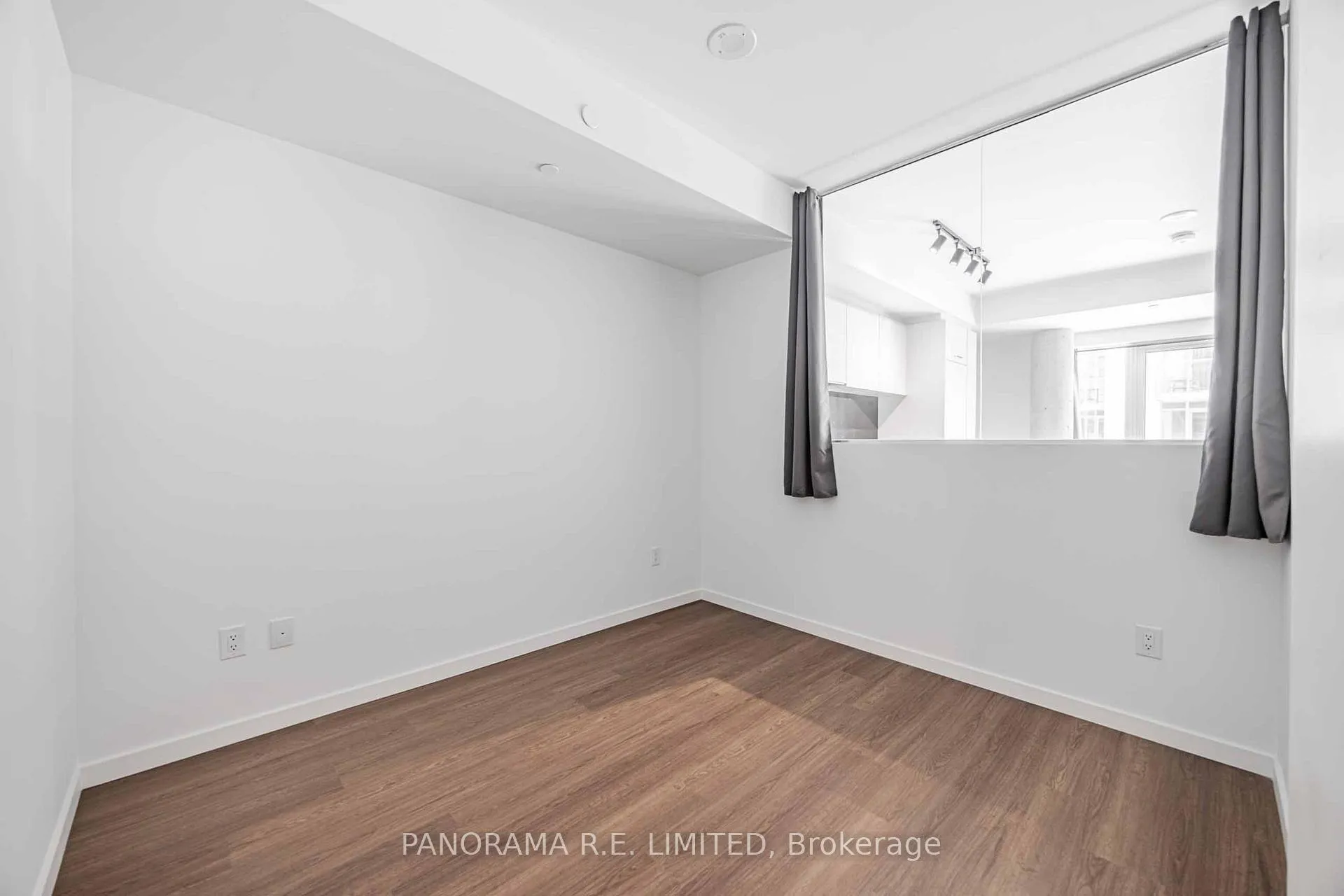Photo 11 of Unit 305, 689 The Queensway, Etobicoke, Stonegate-Queensway — HOMEH