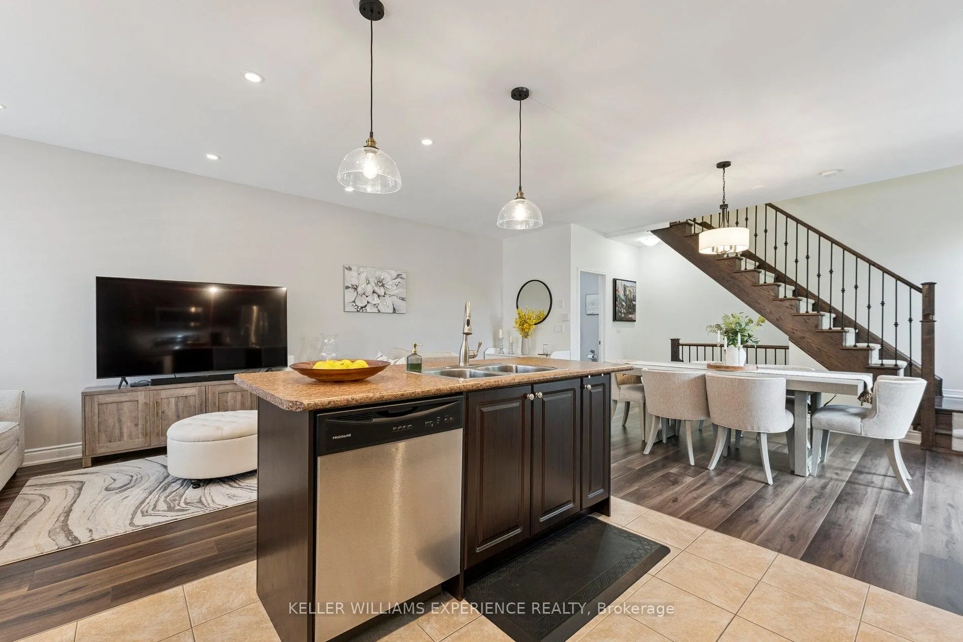 Photo 17 of 31 Alnwick Avenue, Caledon, Rural Caledon — HOMEH