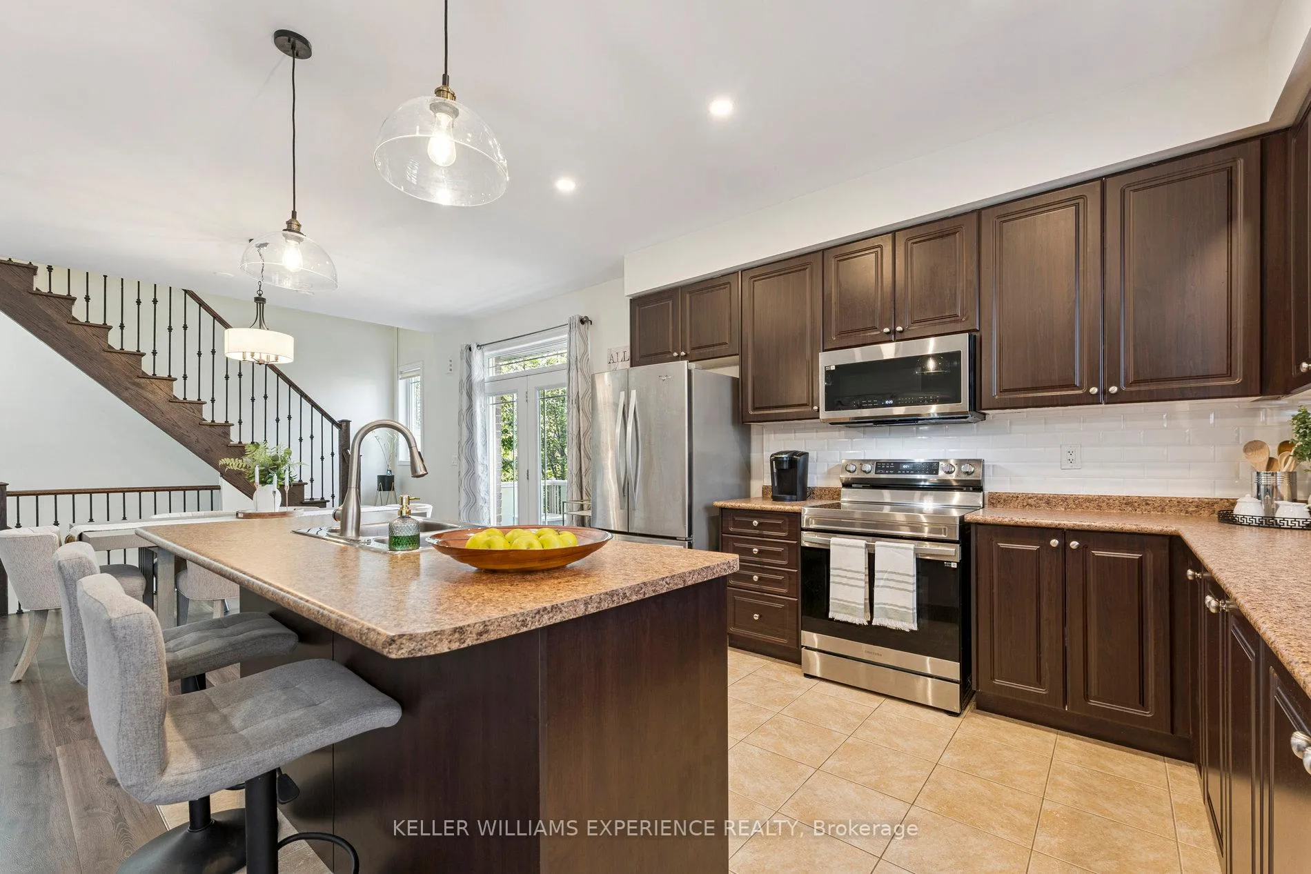 Photo 18 of 31 Alnwick Avenue, Caledon, Rural Caledon — HOMEH