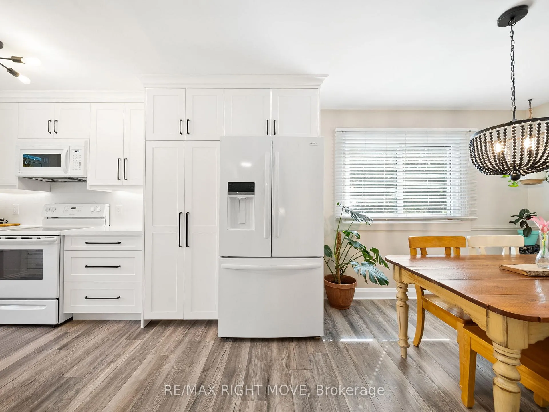 Photo 16 of 306 Franklin Street, Orillia — HOMEH