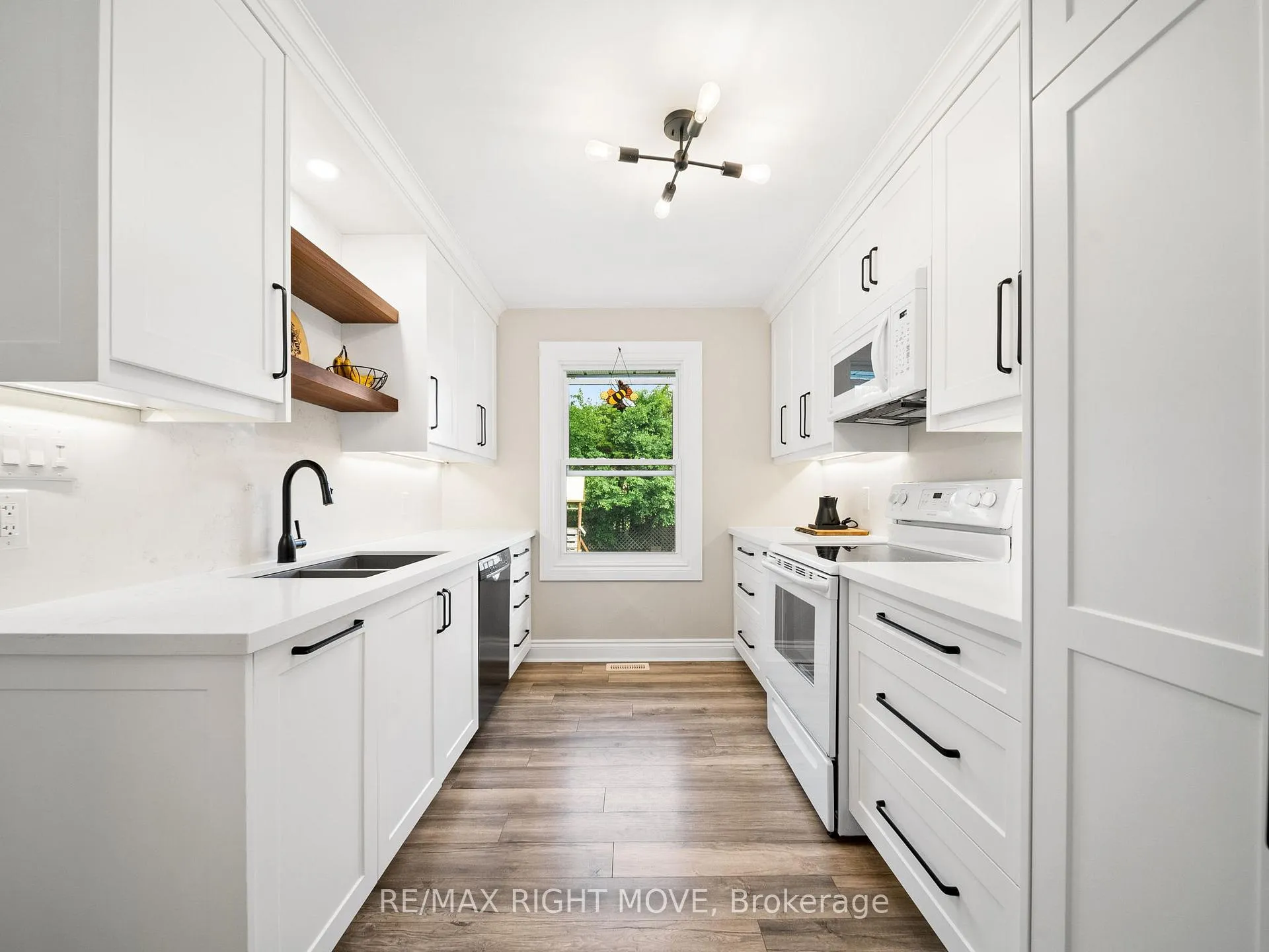 Photo 17 of 306 Franklin Street, Orillia — HOMEH