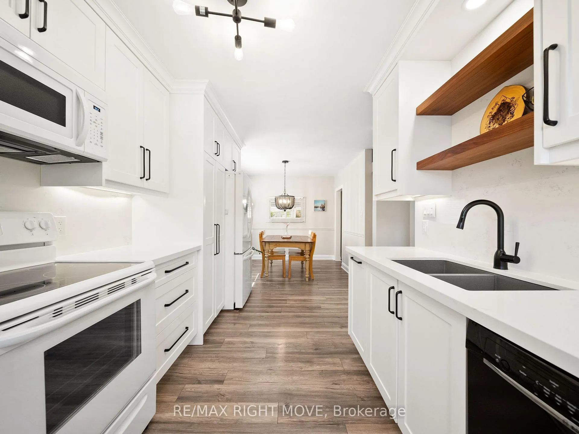 Photo 20 of 306 Franklin Street, Orillia — HOMEH