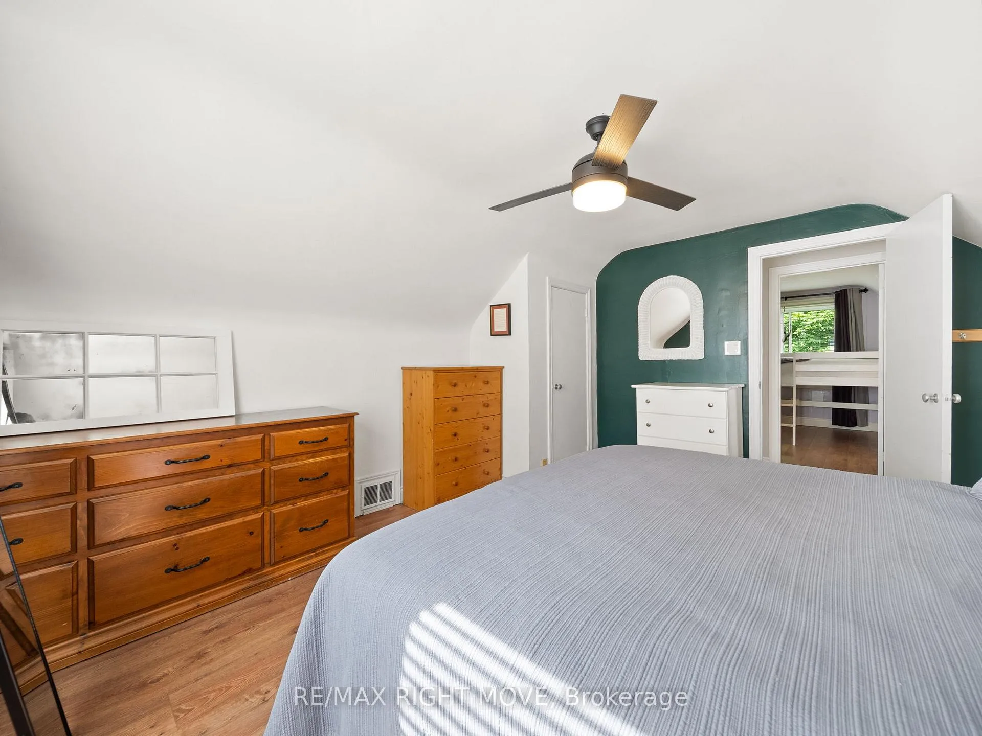 Photo 28 of 306 Franklin Street, Orillia — HOMEH