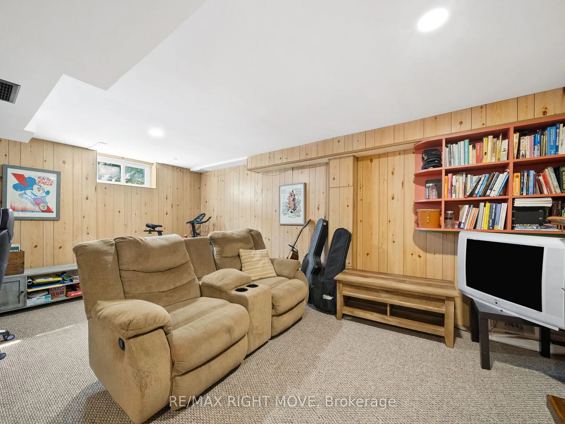 Photo 29 of 306 Franklin Street, Orillia — HOMEH