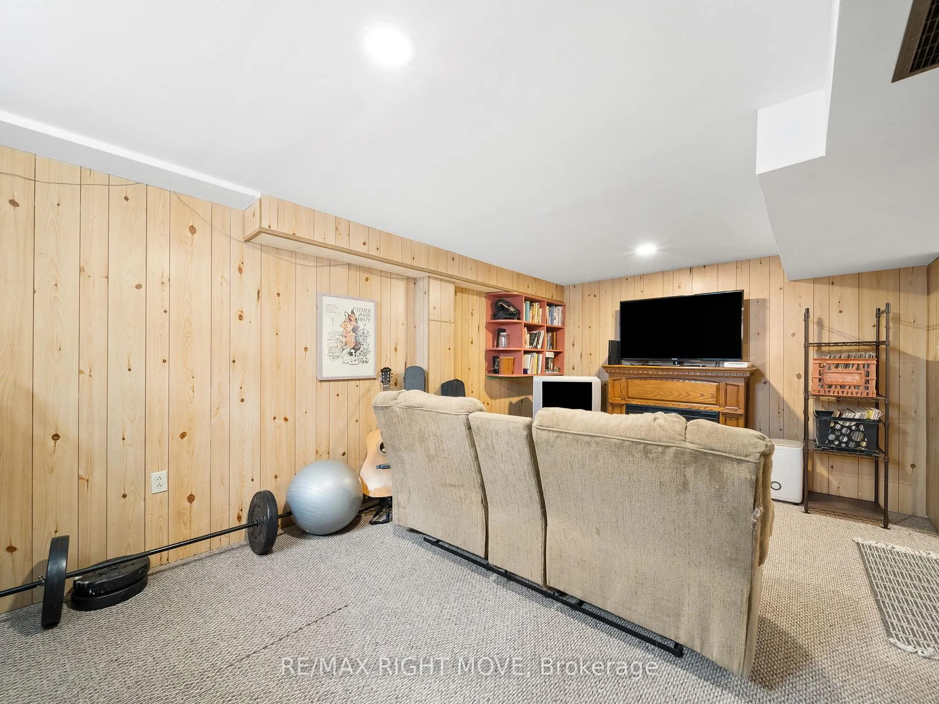 Photo 31 of 306 Franklin Street, Orillia — HOMEH