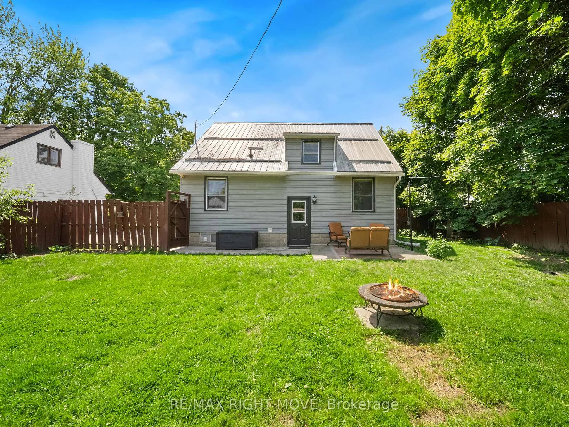 Photo 39 of 306 Franklin Street, Orillia — HOMEH