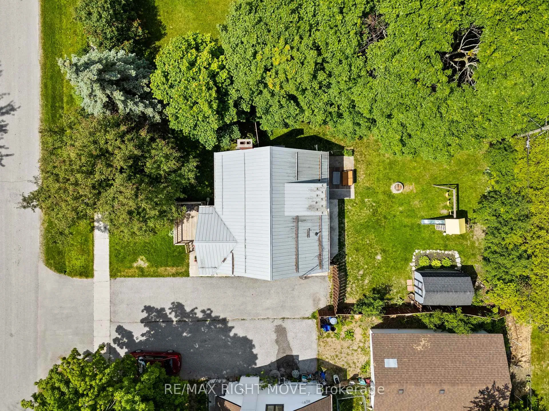 Photo 42 of 306 Franklin Street, Orillia — HOMEH