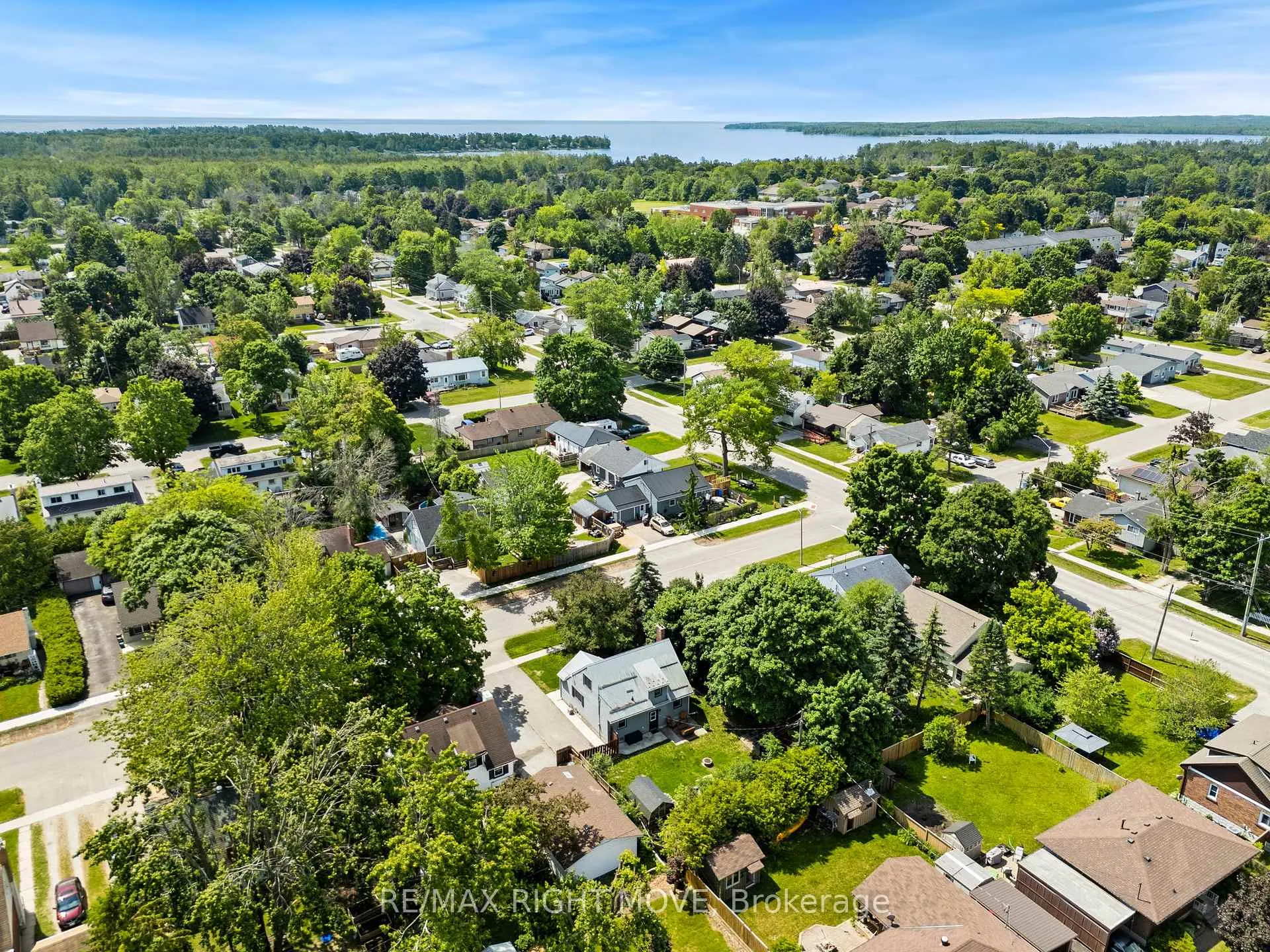 Photo 43 of 306 Franklin Street, Orillia — HOMEH