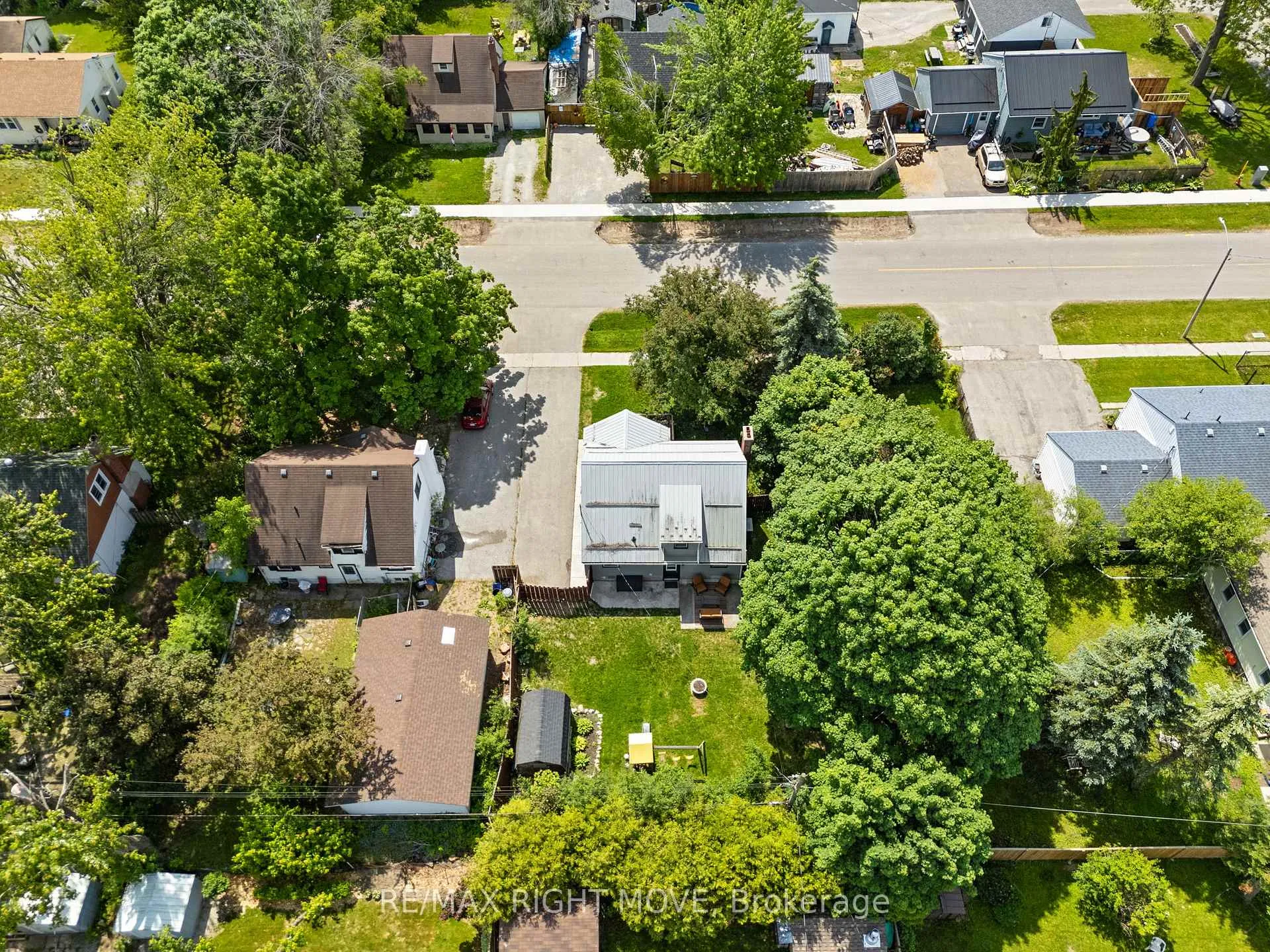 Photo 44 of 306 Franklin Street, Orillia — HOMEH