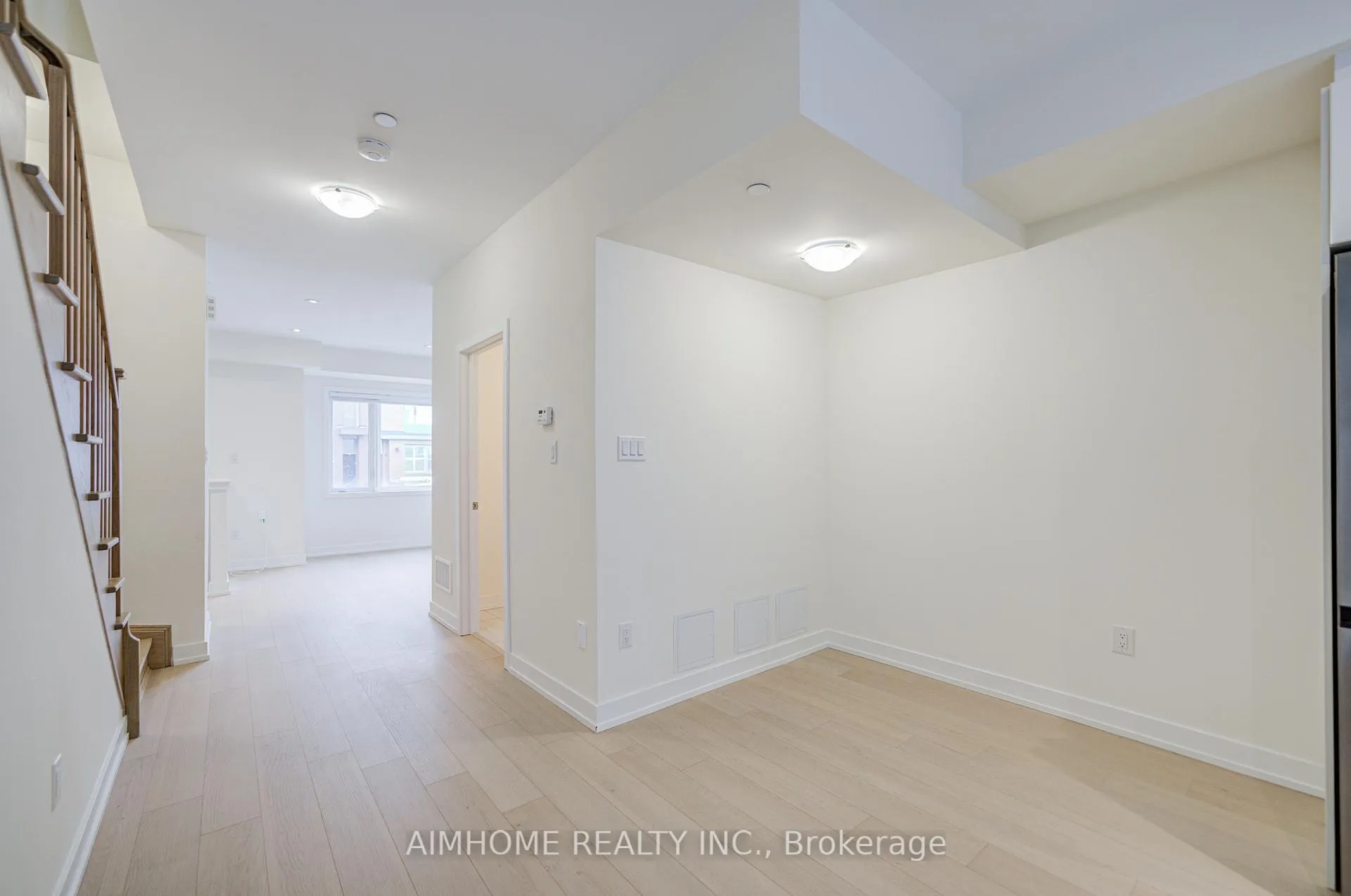 Photo 5 of 135 Frederick Tisdale Drive, North York, Downsview-Roding-CFB — HOMEH
