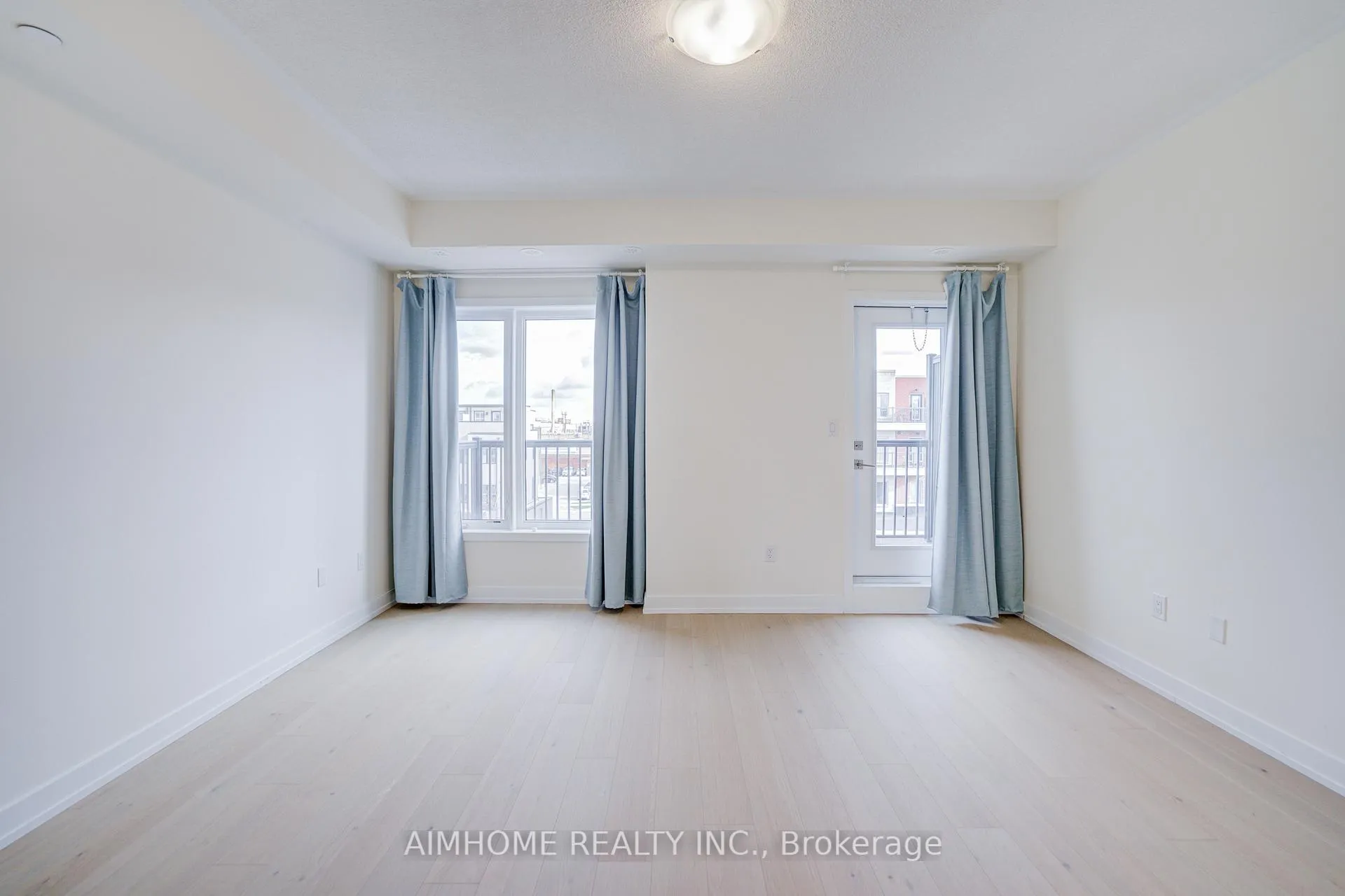 Photo 15 of 135 Frederick Tisdale Drive, North York, Downsview-Roding-CFB — HOMEH