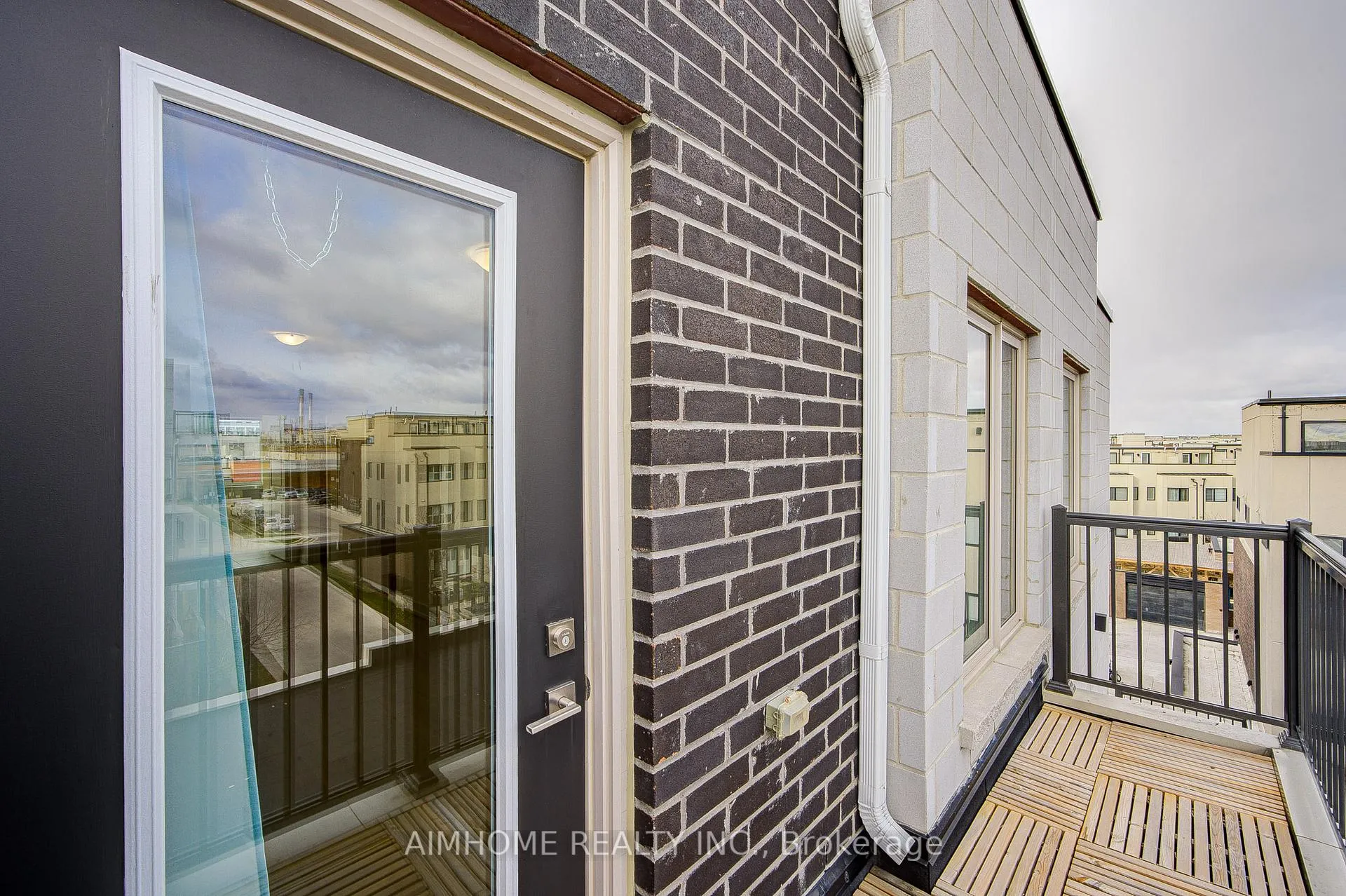 Photo 18 of 135 Frederick Tisdale Drive, North York, Downsview-Roding-CFB — HOMEH