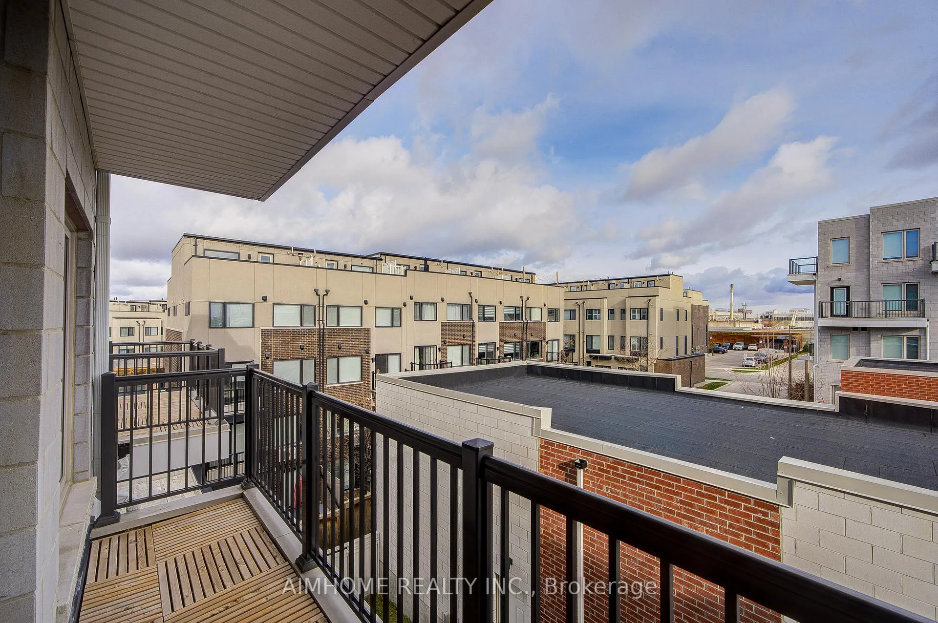 Photo 23 of 135 Frederick Tisdale Drive, North York, Downsview-Roding-CFB — HOMEH